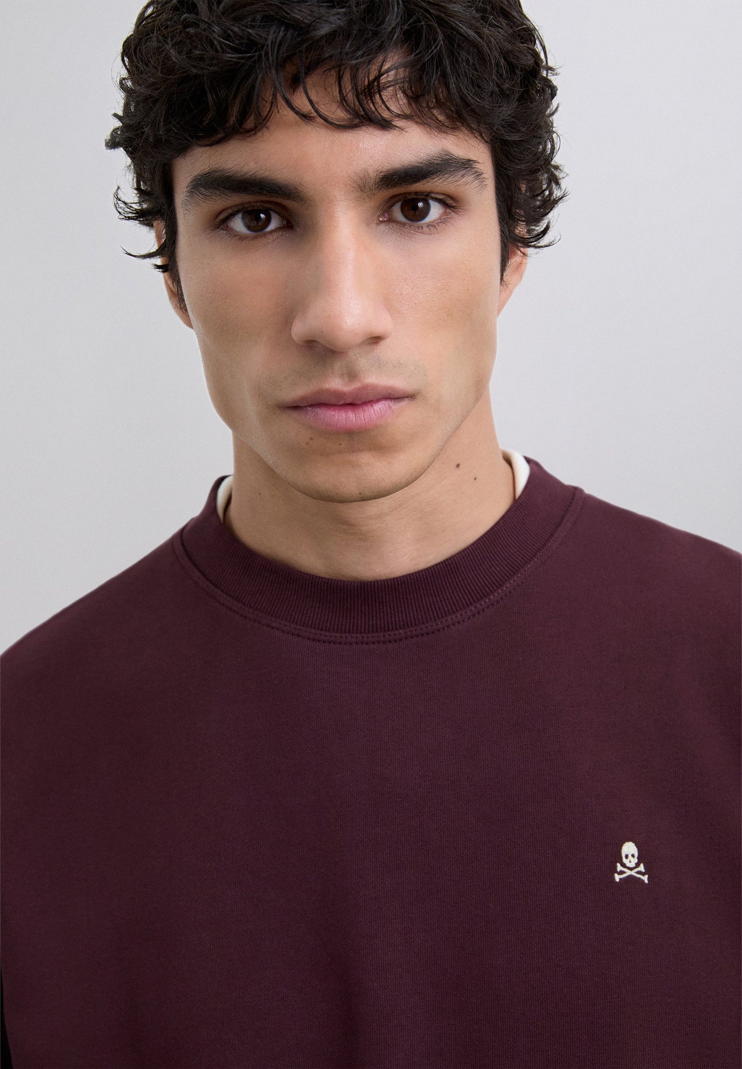 SWEATSHIRT WITH EMBROIDERED SKULL