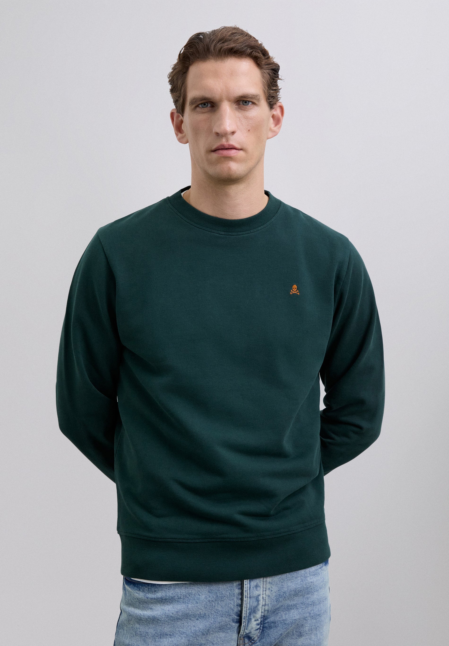 SWEATSHIRT WITH EMBROIDERED SKULL