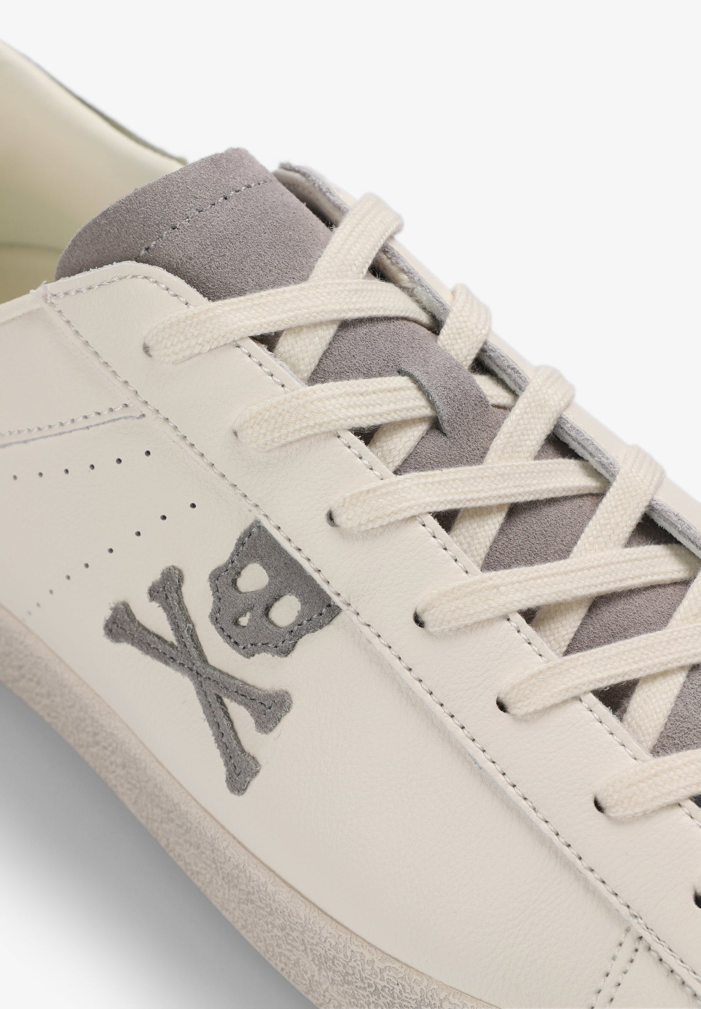 LEATHER SKULL SNEAKERS