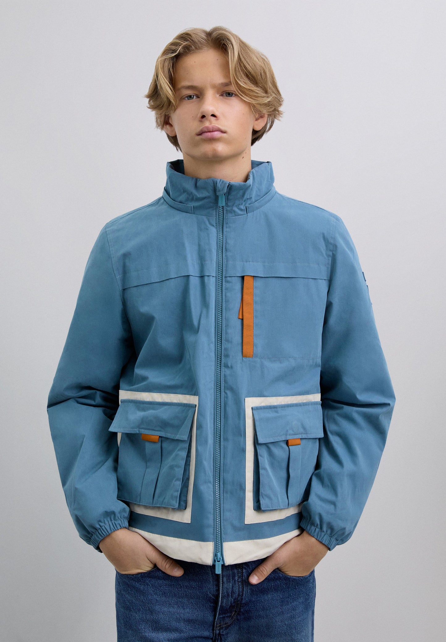 THREE-TONE COLOUR BLOCK JACKET