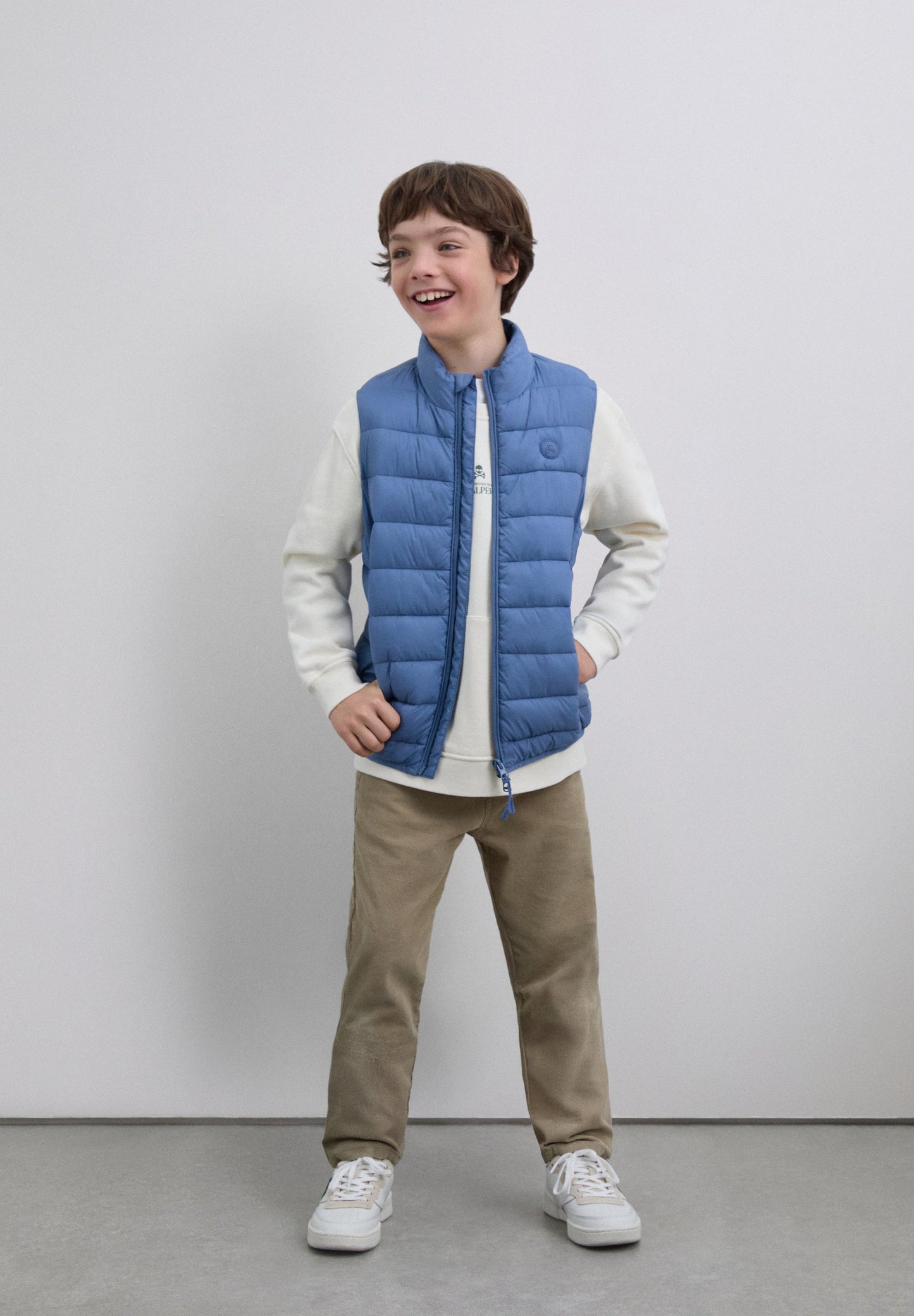 PUFFER VEST WITH SKULL