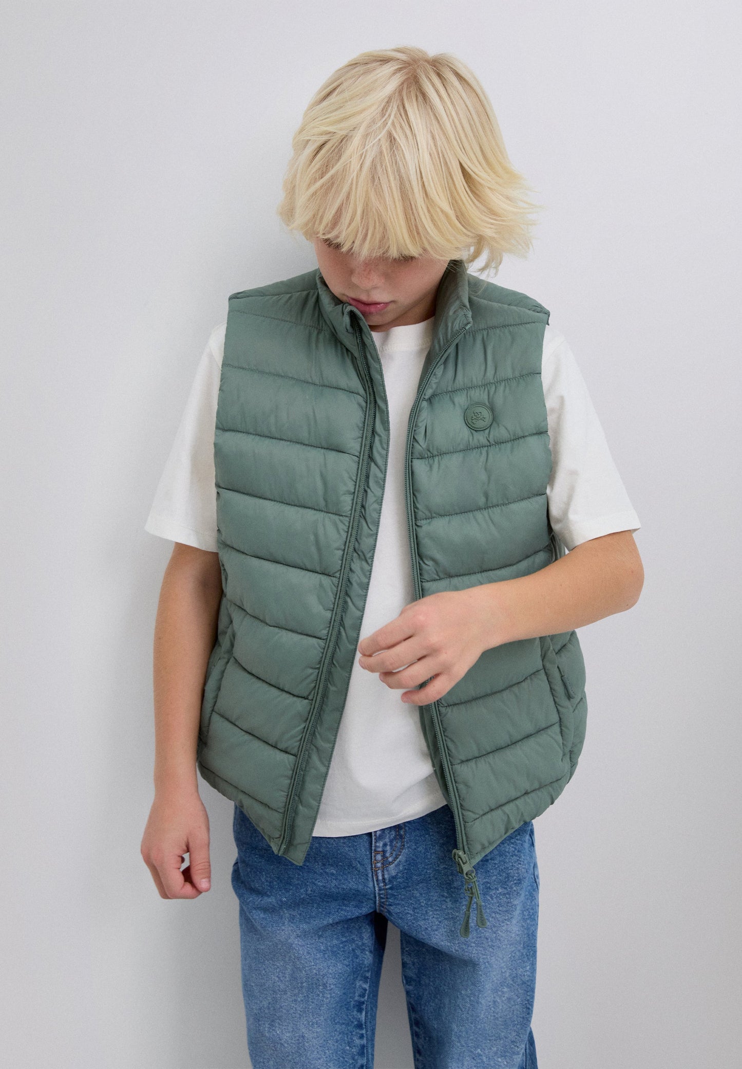 PUFFER VEST WITH SKULL