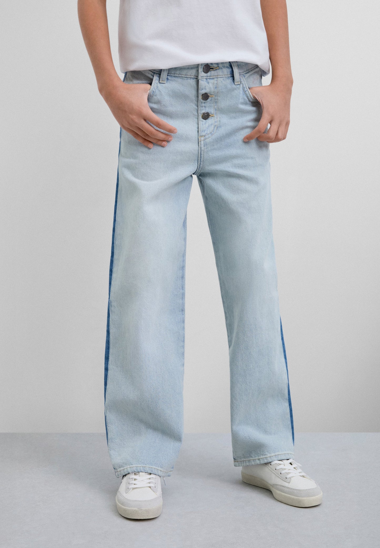 CONTRAST LINE JEANS