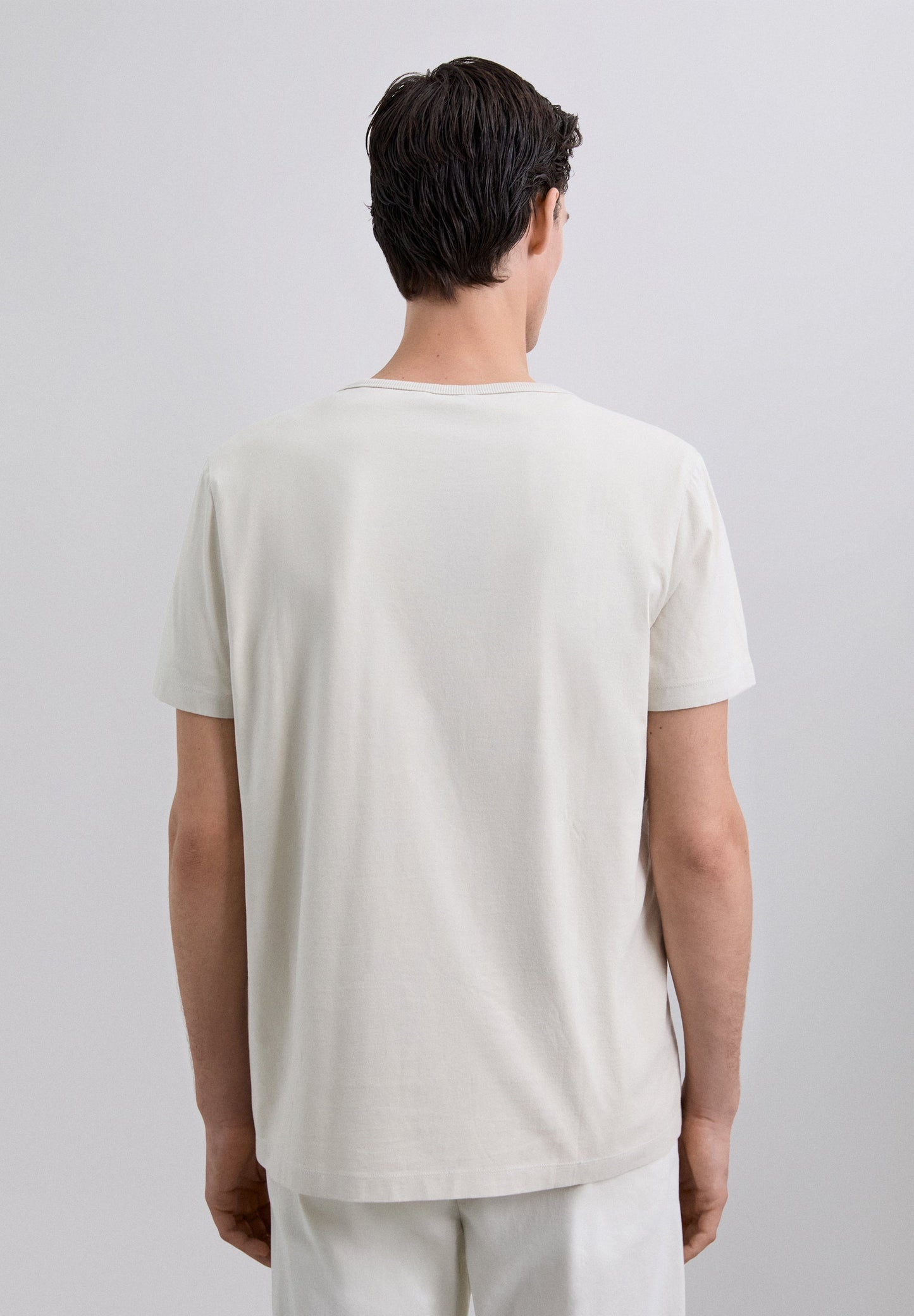 T-SHIRT WITH FRONT LOGO