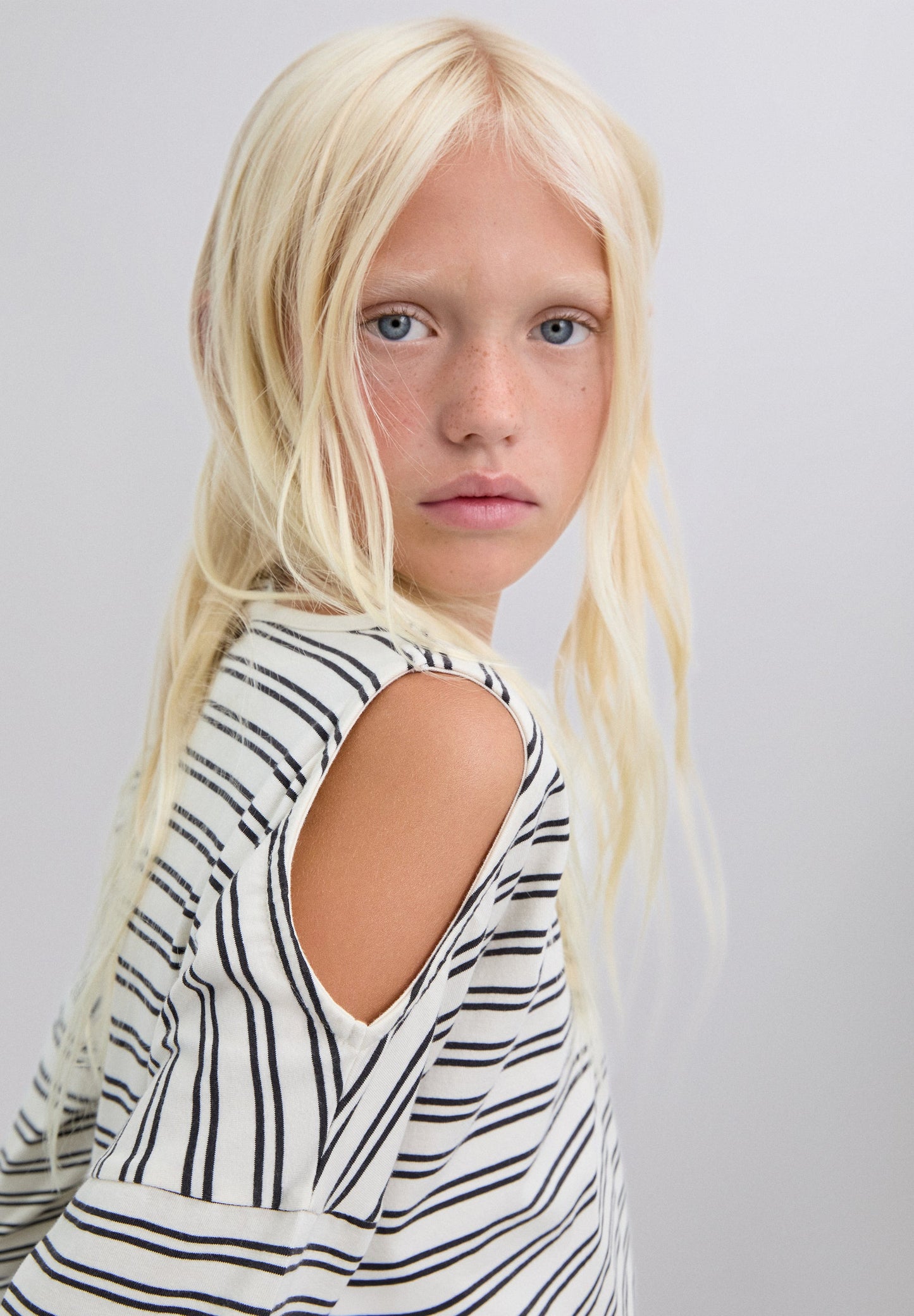 SKULL AND STRIPES T-SHIRT