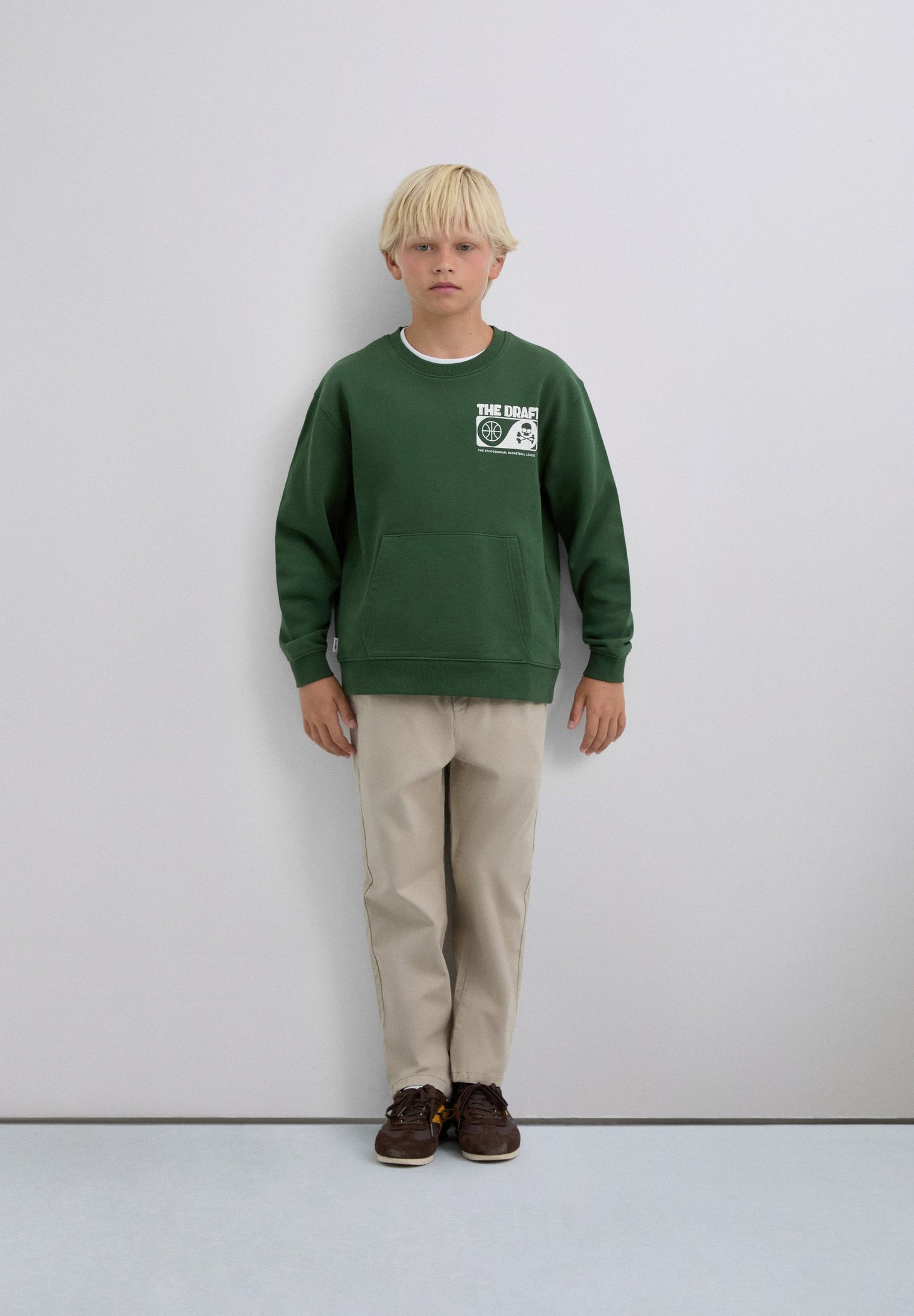 BASKETBALL PRINT SWEATSHIRT