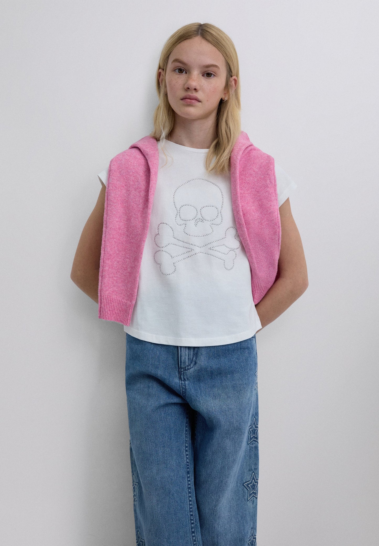 T-SHIRT WITH RHINESTONE SKULL