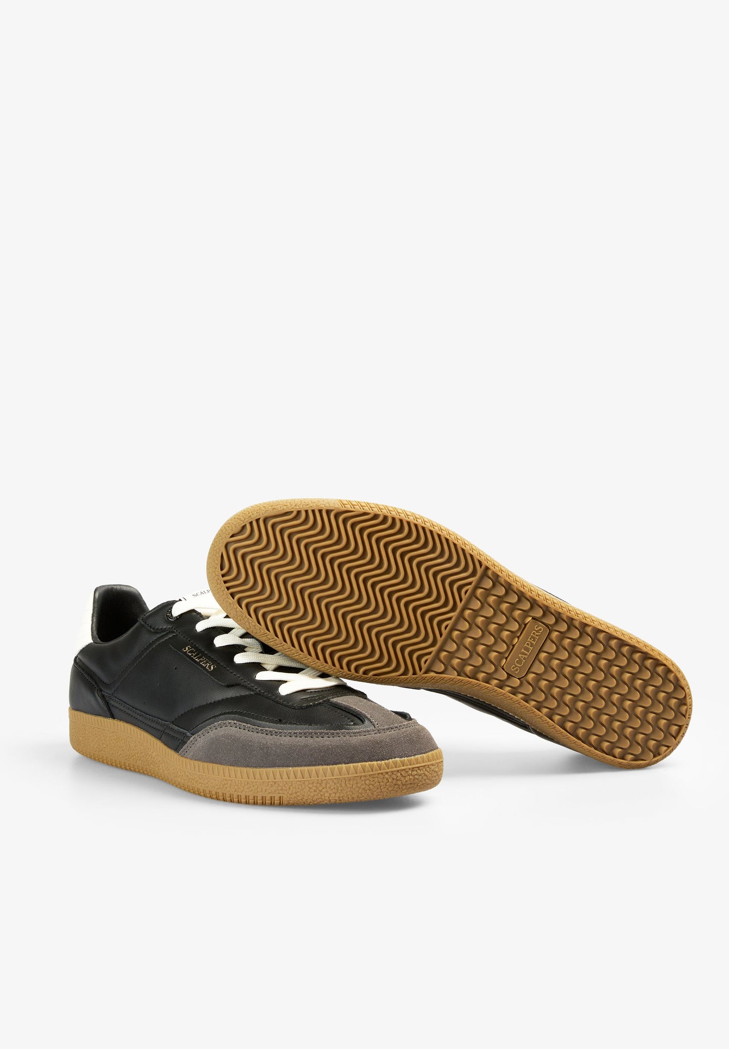 LEATHER TRAINER WITH CONTRAST SOLE
