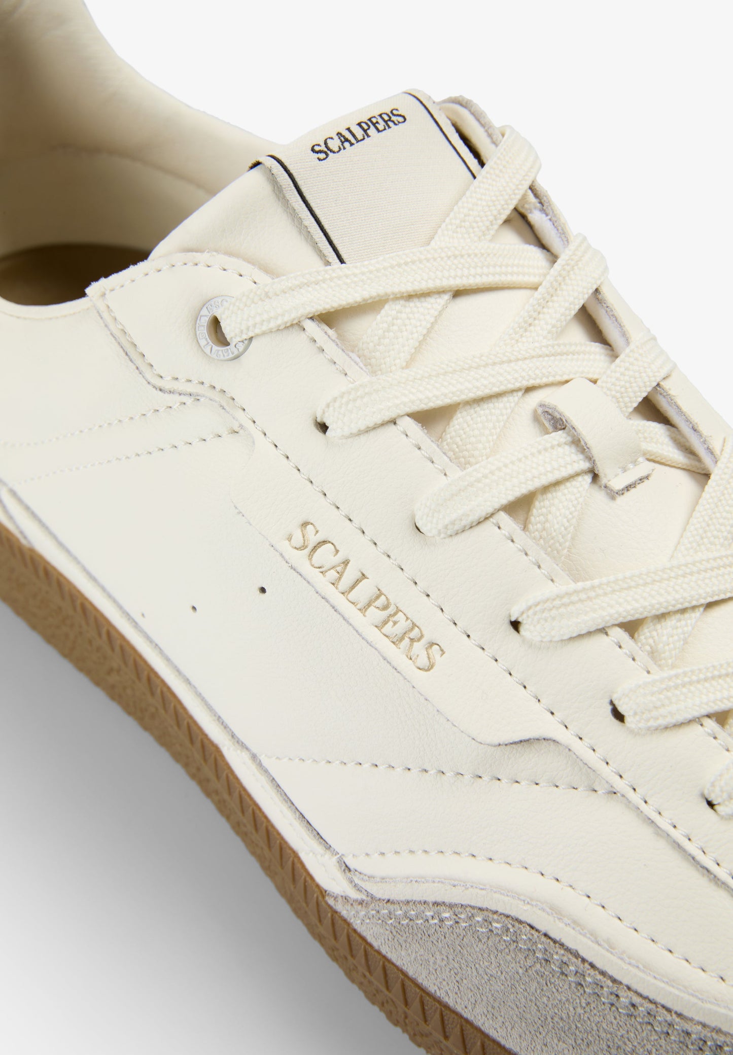 LEATHER TRAINER WITH CONTRAST SOLE
