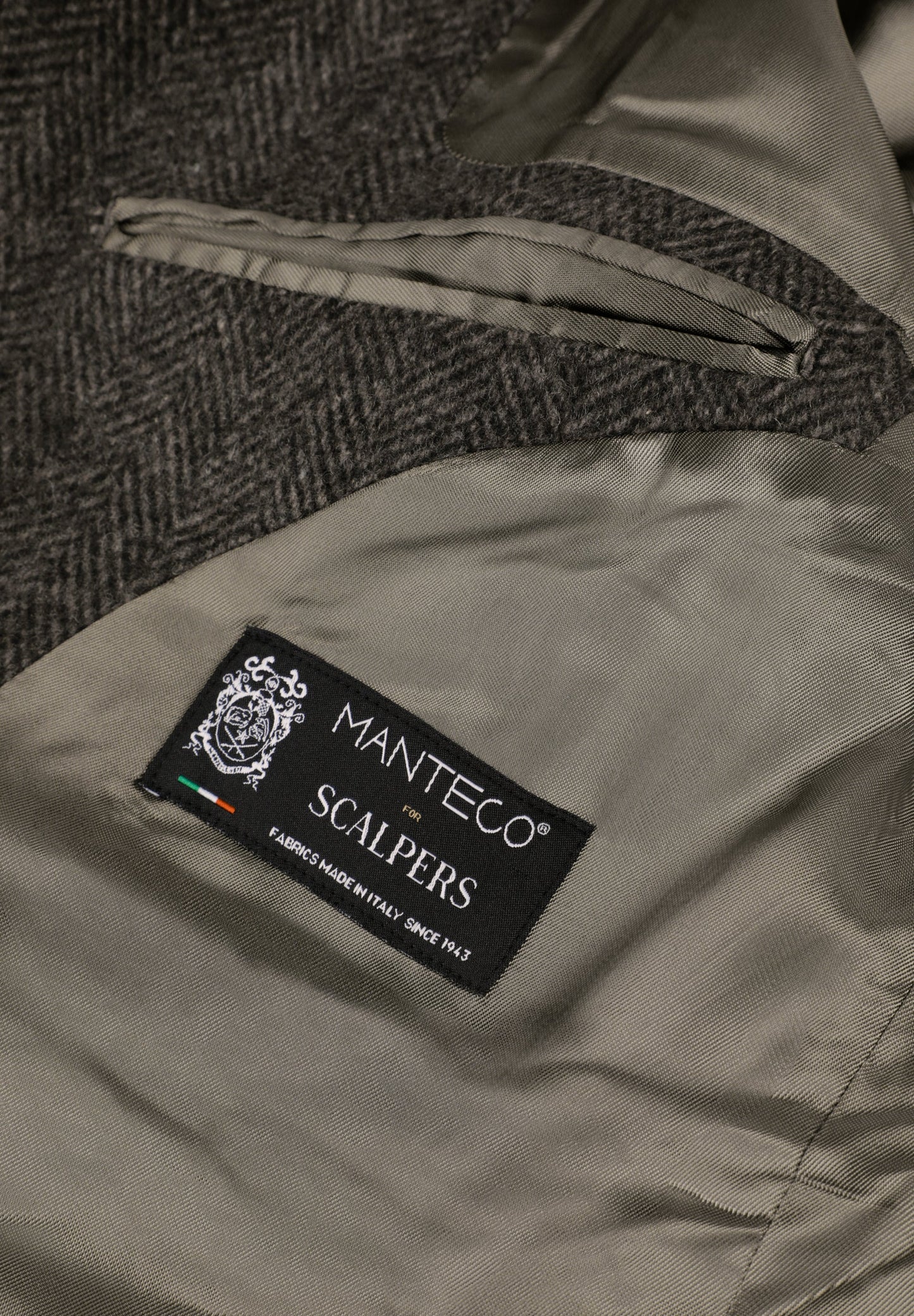 HERRINGBONE WOOL COAT