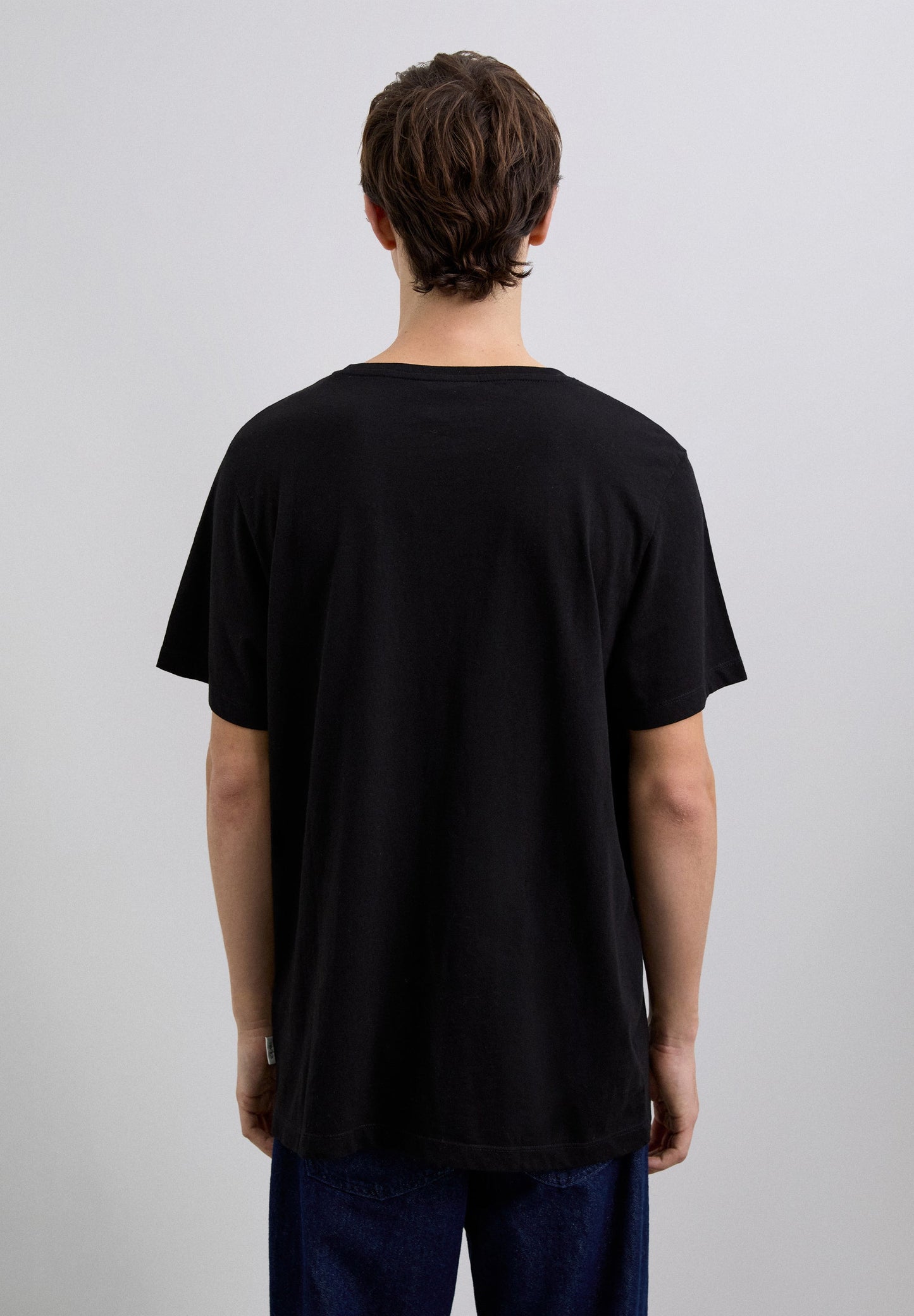 CAMISETA CALAVERA BORDADA TONO