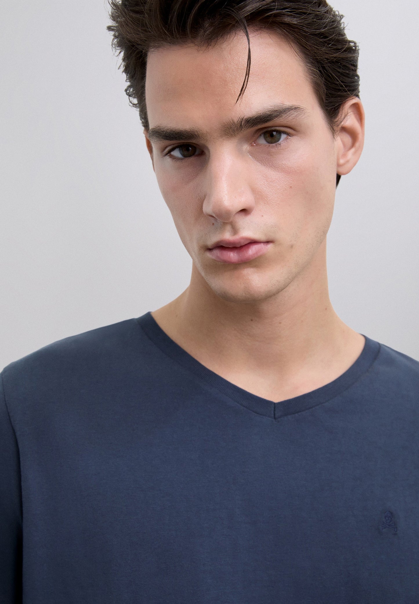 CAMISETA CALAVERA BORDADA