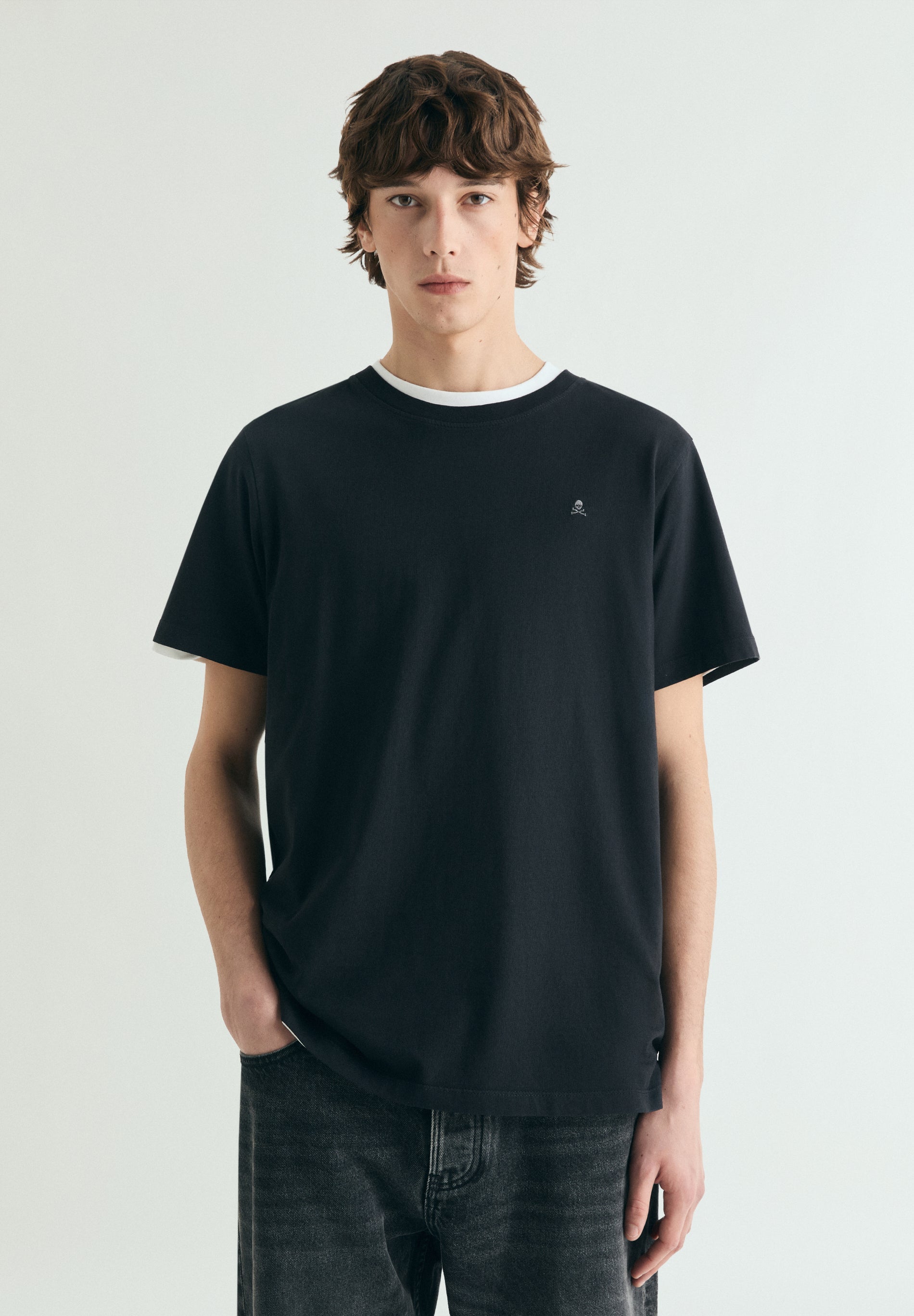 EMBROIDERED WASHED EFFECT T-SHIRT