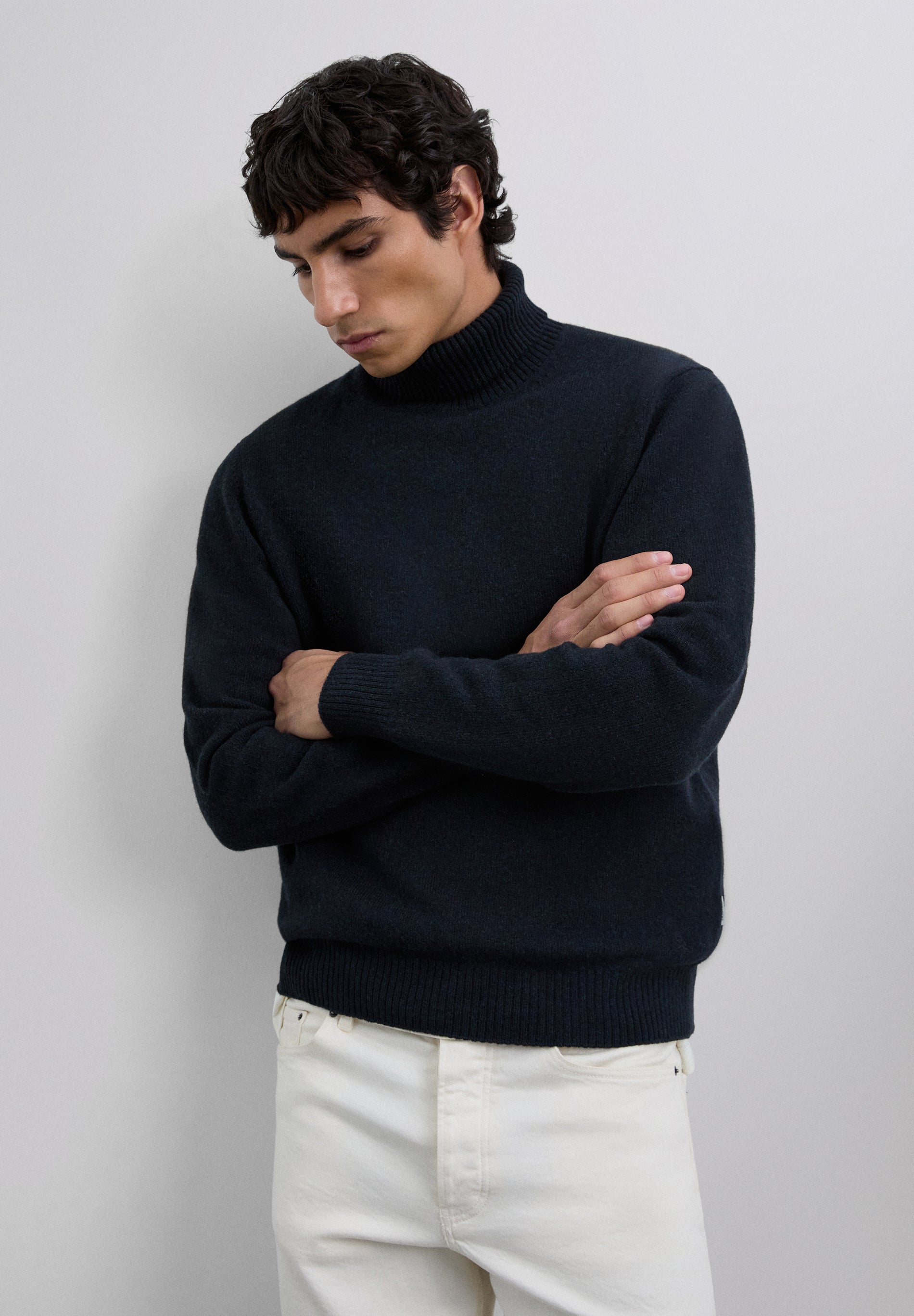HIGH NECK WOOL SWEATER