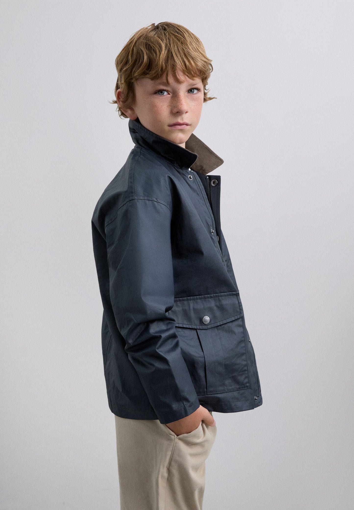JACKET WITH CONTRAST CORDUROY COLLAR