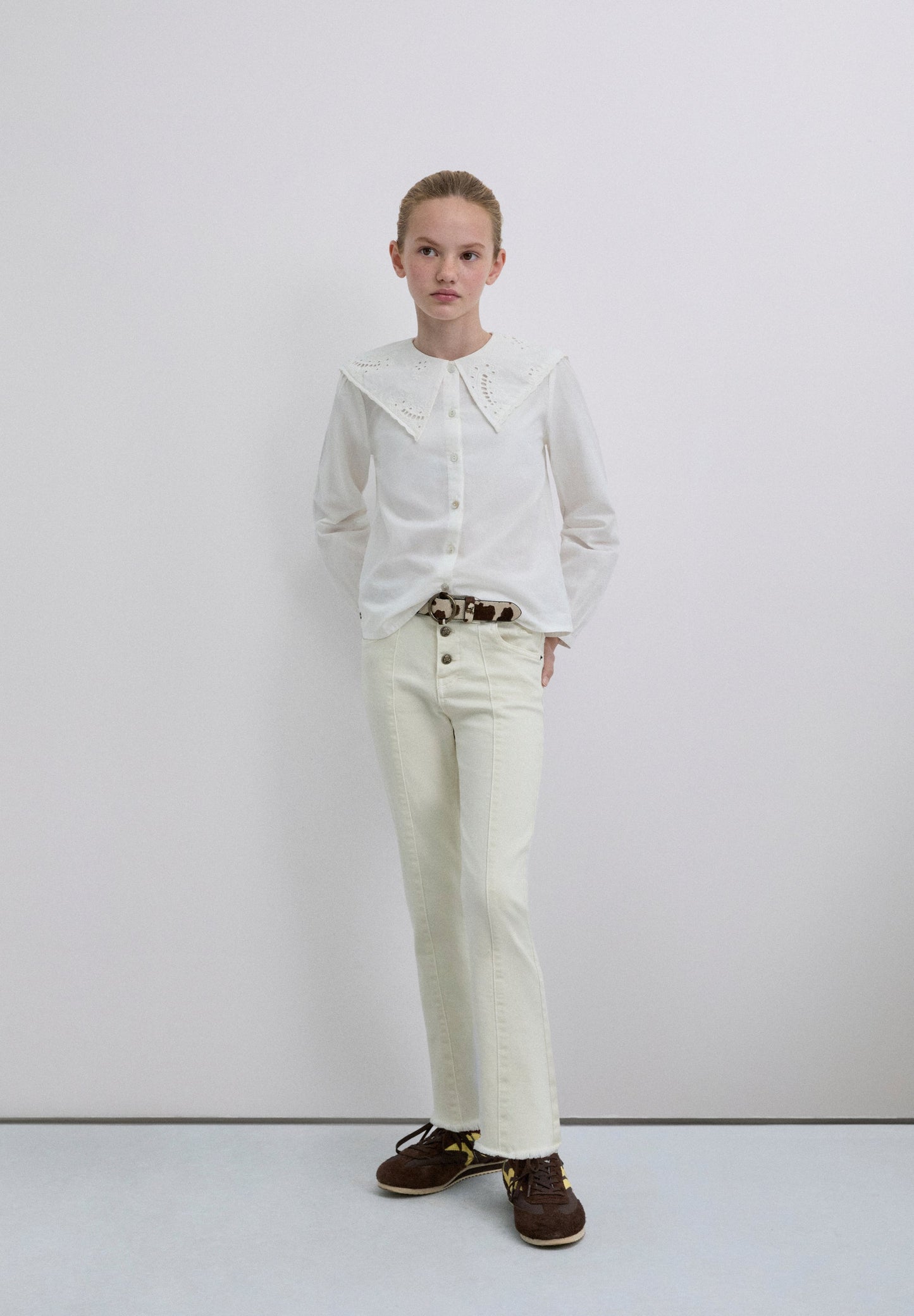 EMBROIDERED COLLAR SHIRT