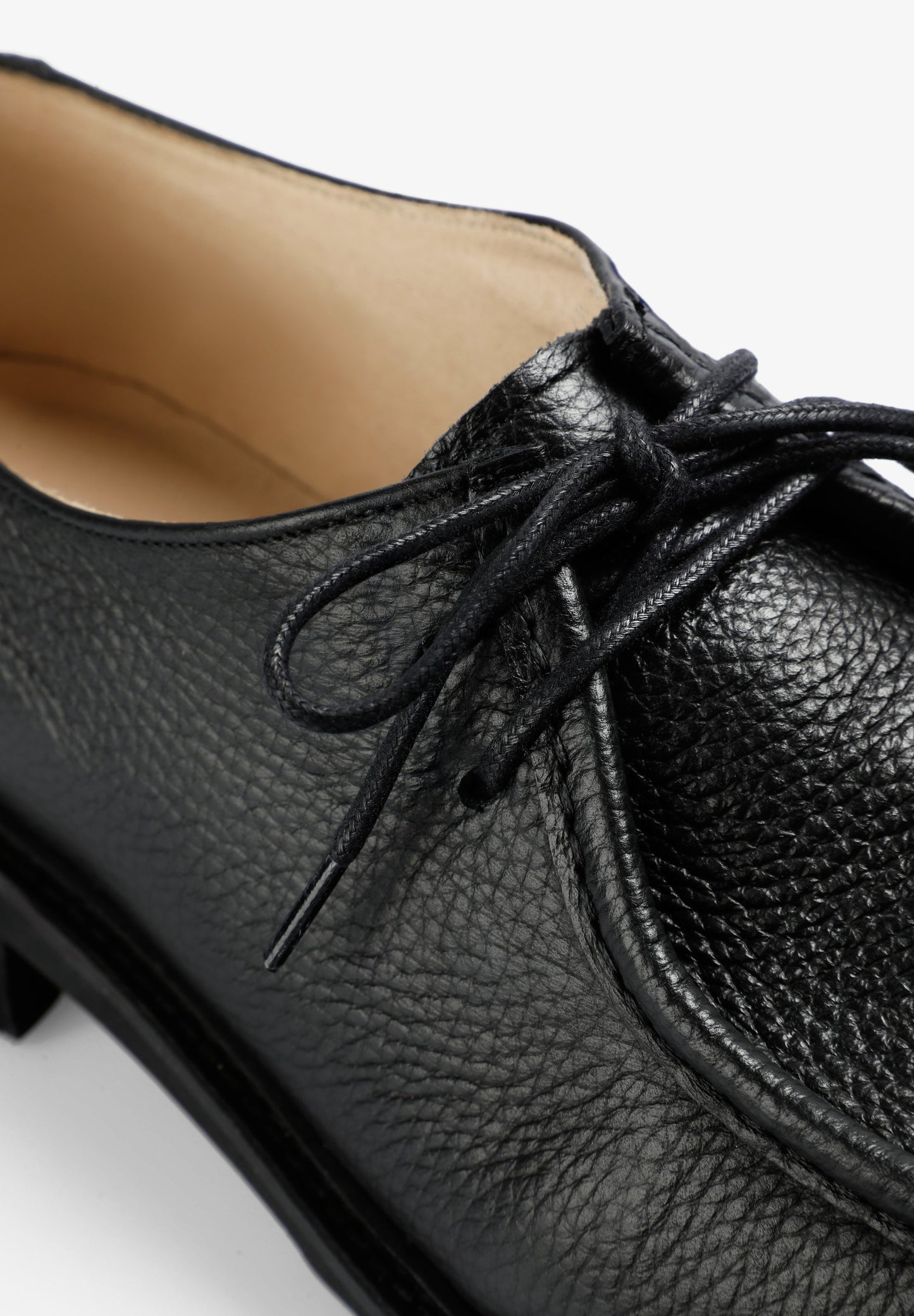 LEATHER SHOES WITH TRACK SOLES