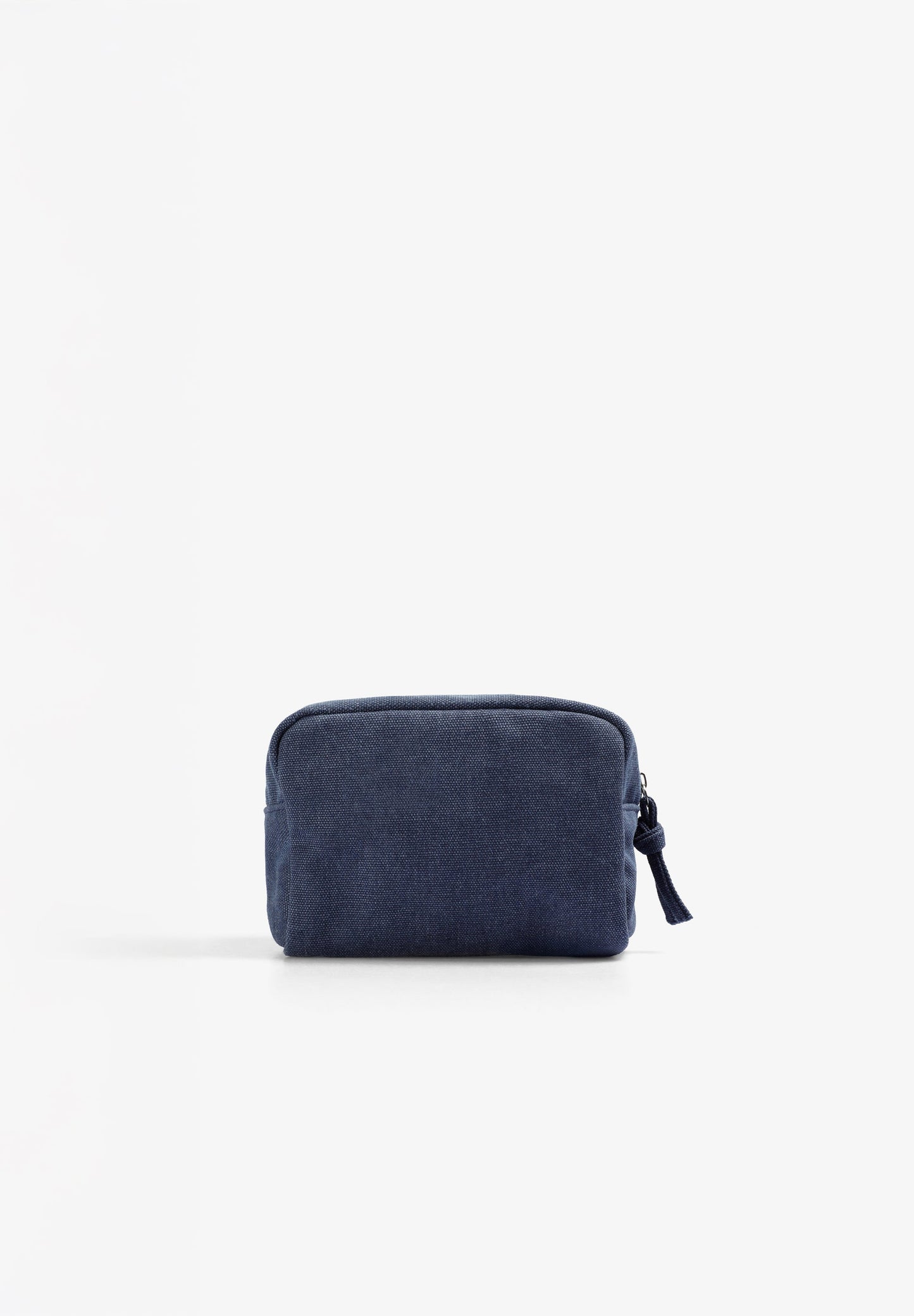 BACK TO SKULL TOILETRY BAG