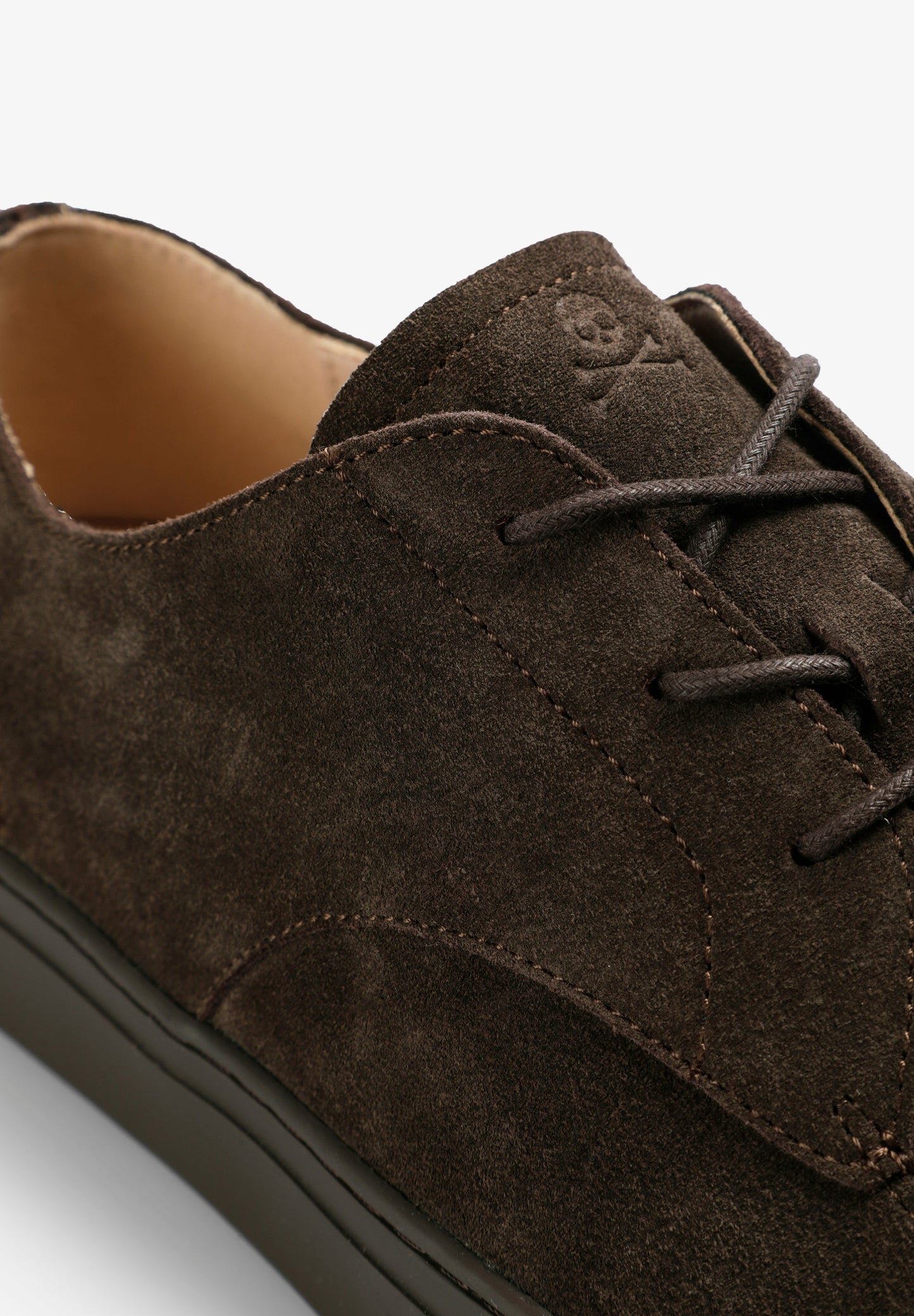 CASUAL SUEDE SNEAKERS