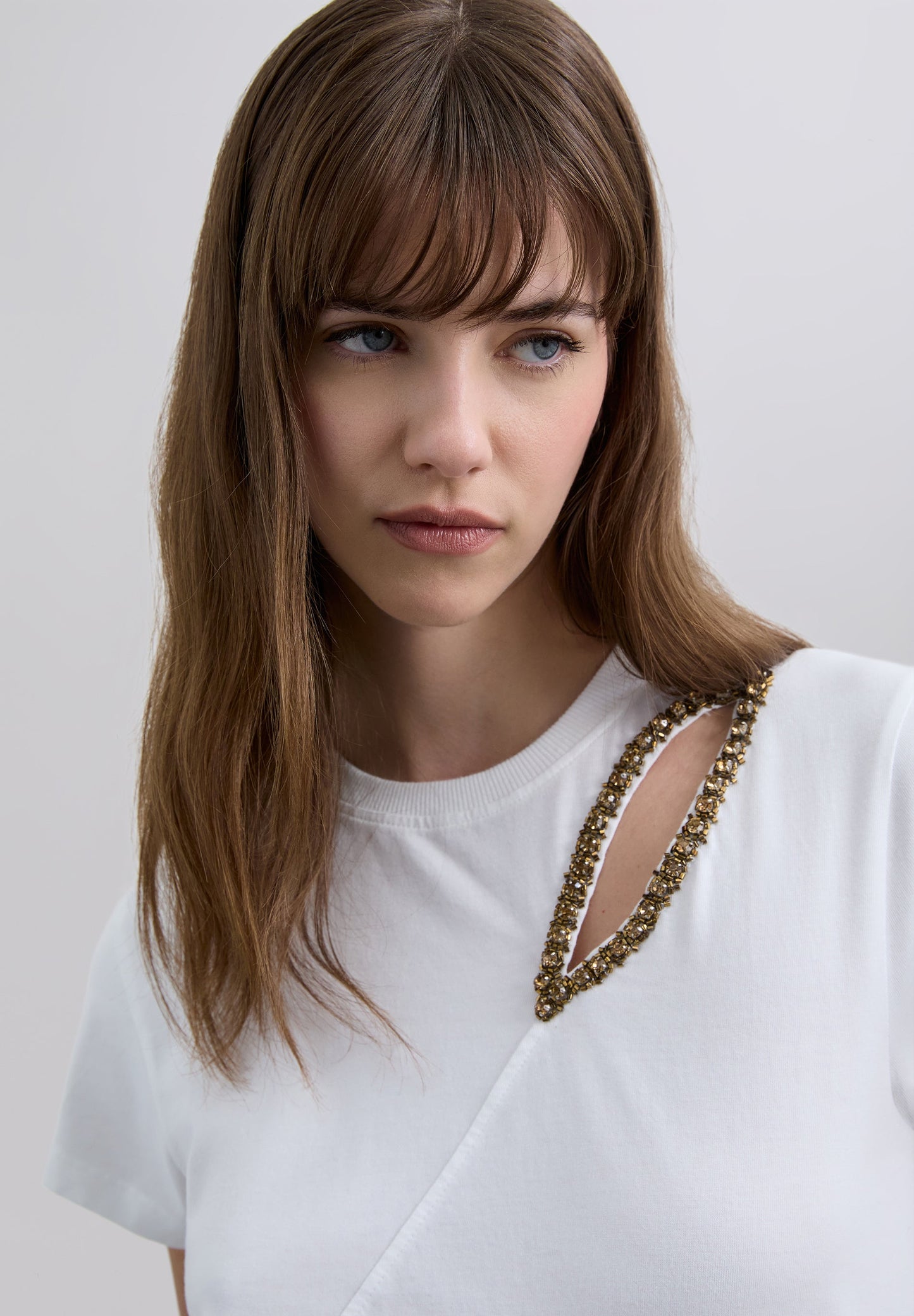 T-SHIRT WITH CUT-OUT DETAIL