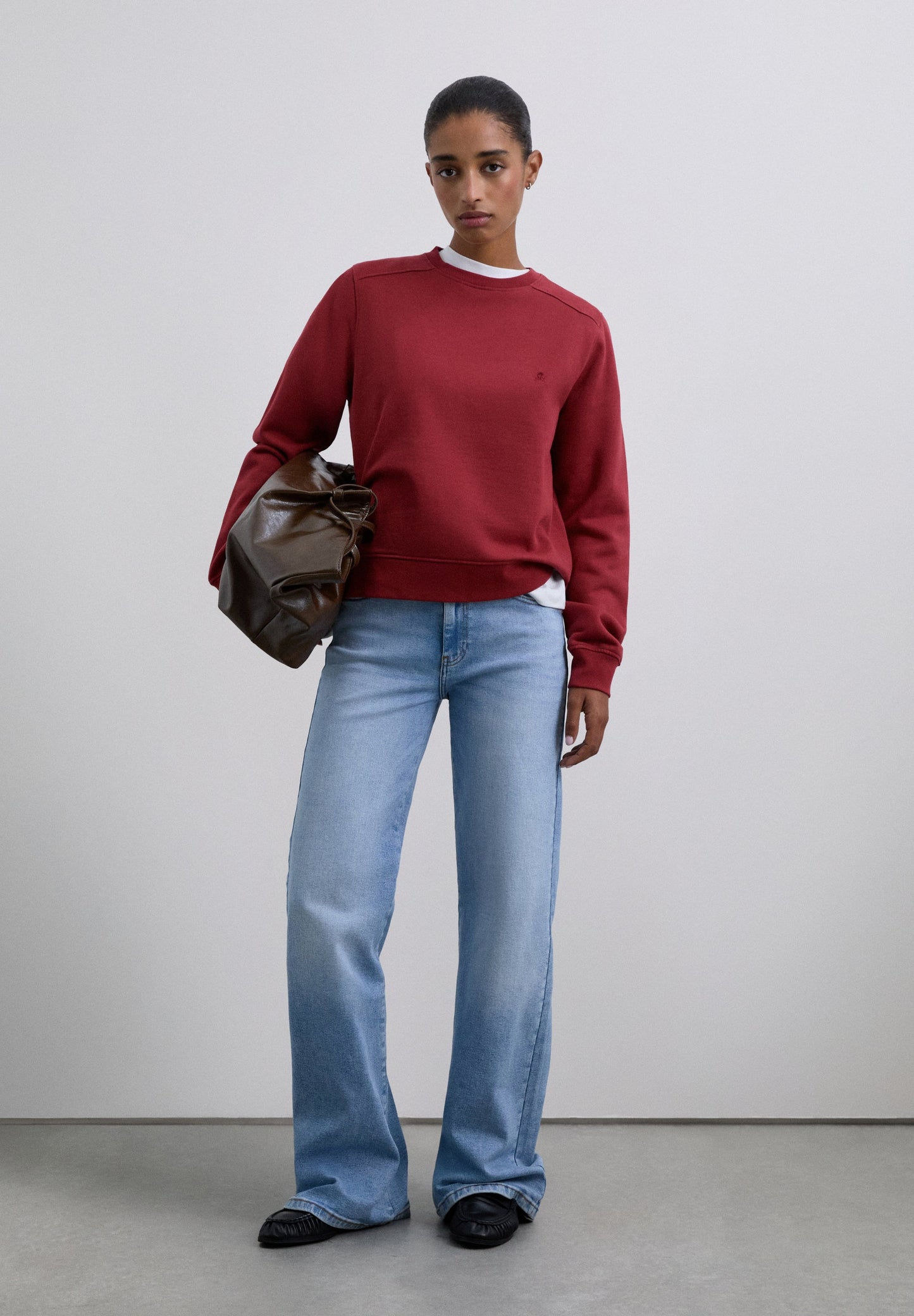 BASIC SKULL SWEATSHIRT