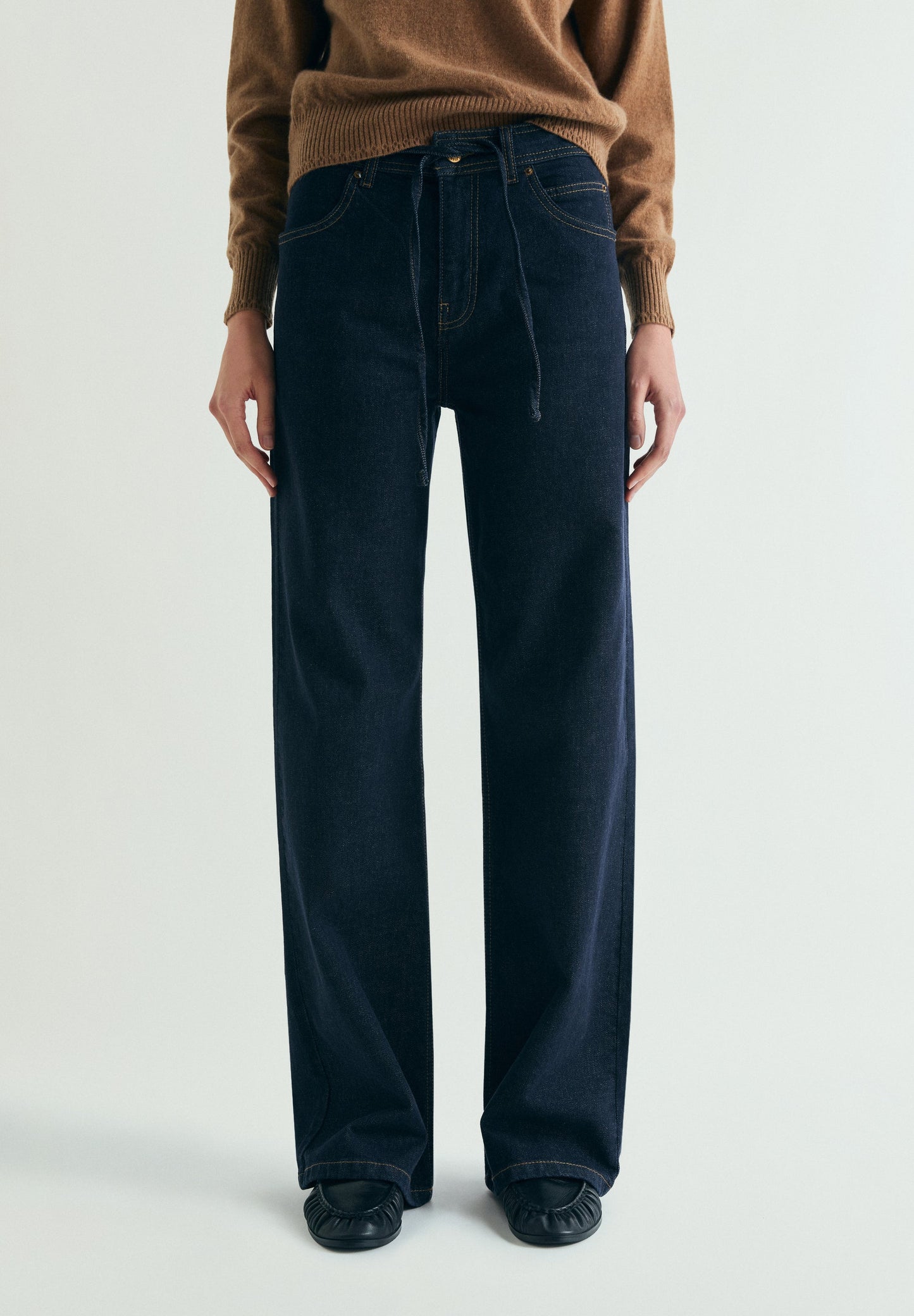 JEANS WITH WAISTBAND DETAIL