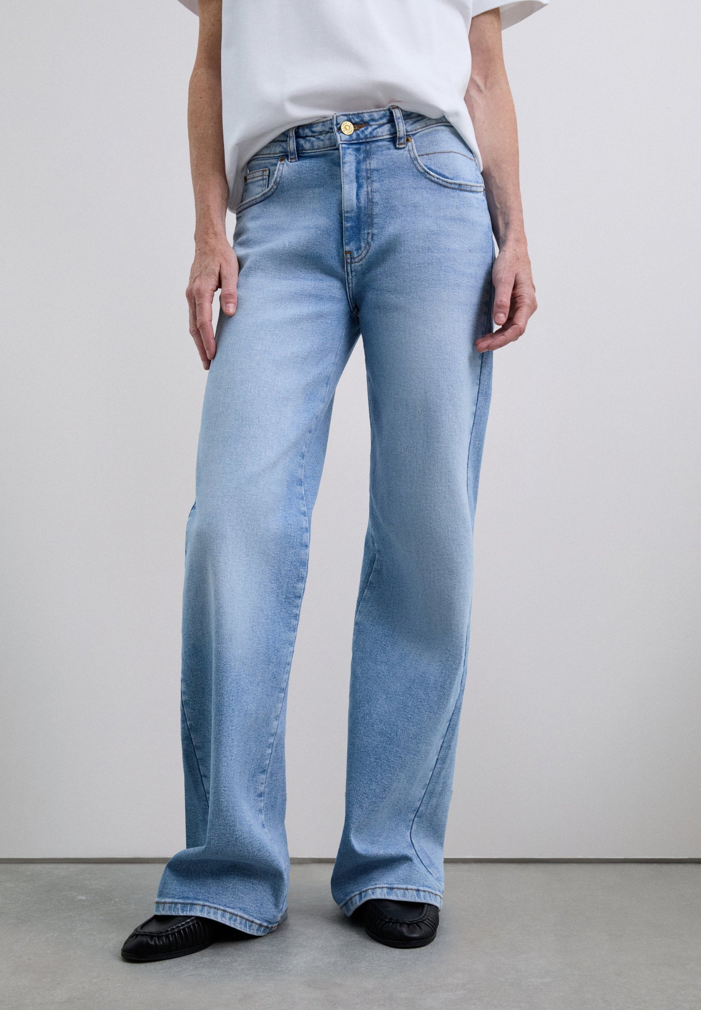 FULL LENGTH JEANS