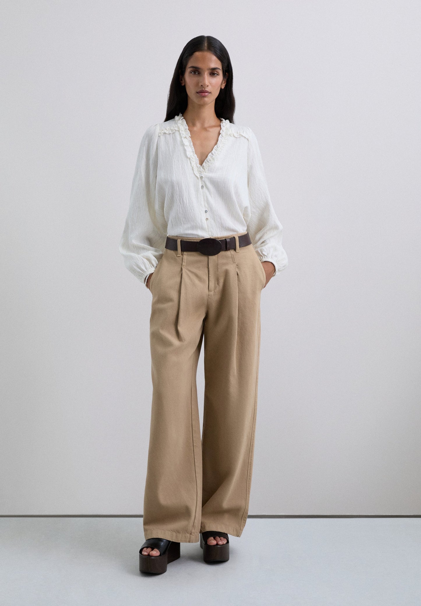 METALLIC THREAD BLOUSE WITH RUFFLES