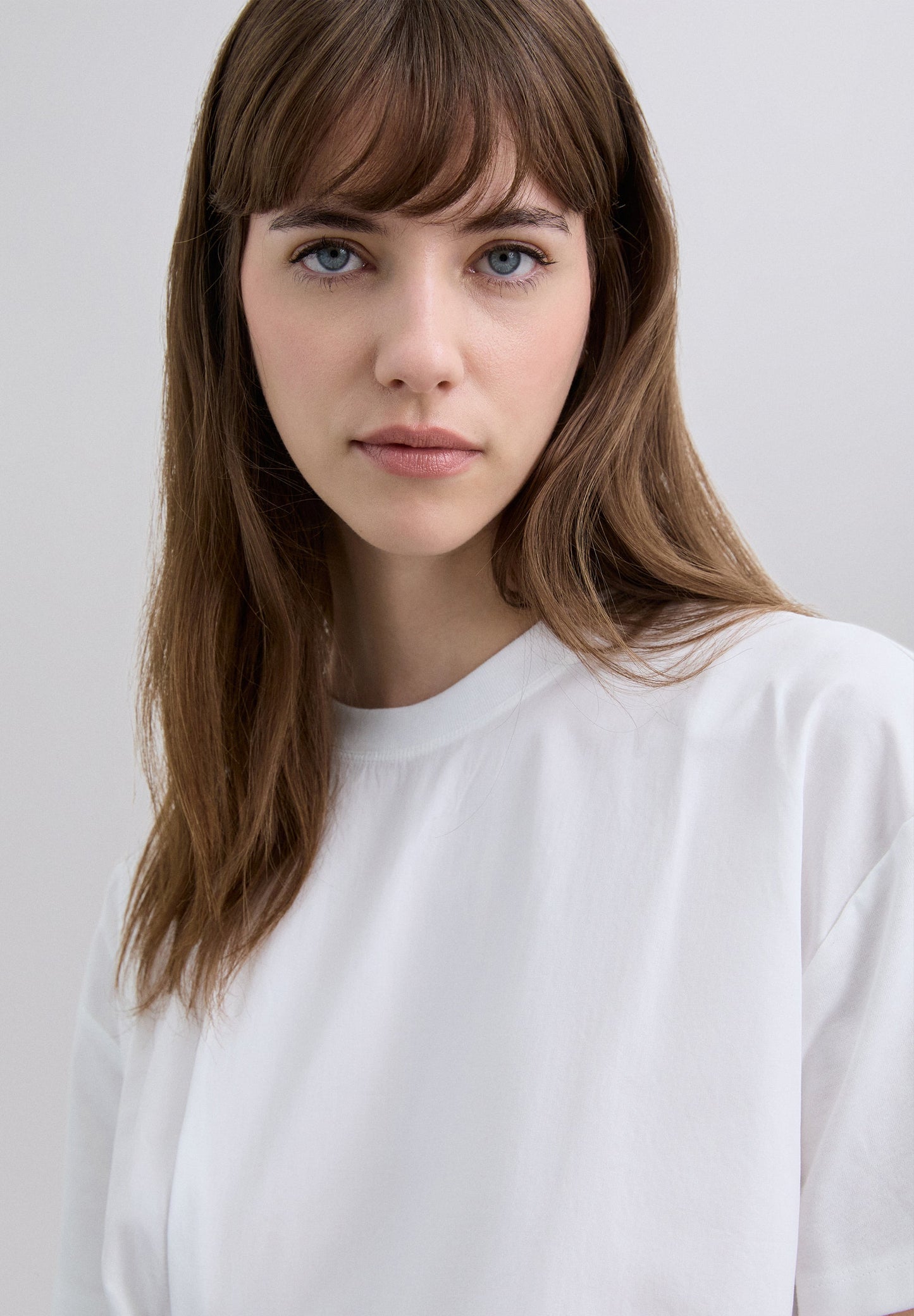 CAMISETA ASIMÉTRICA CUELLO REDONDO - Scalpers