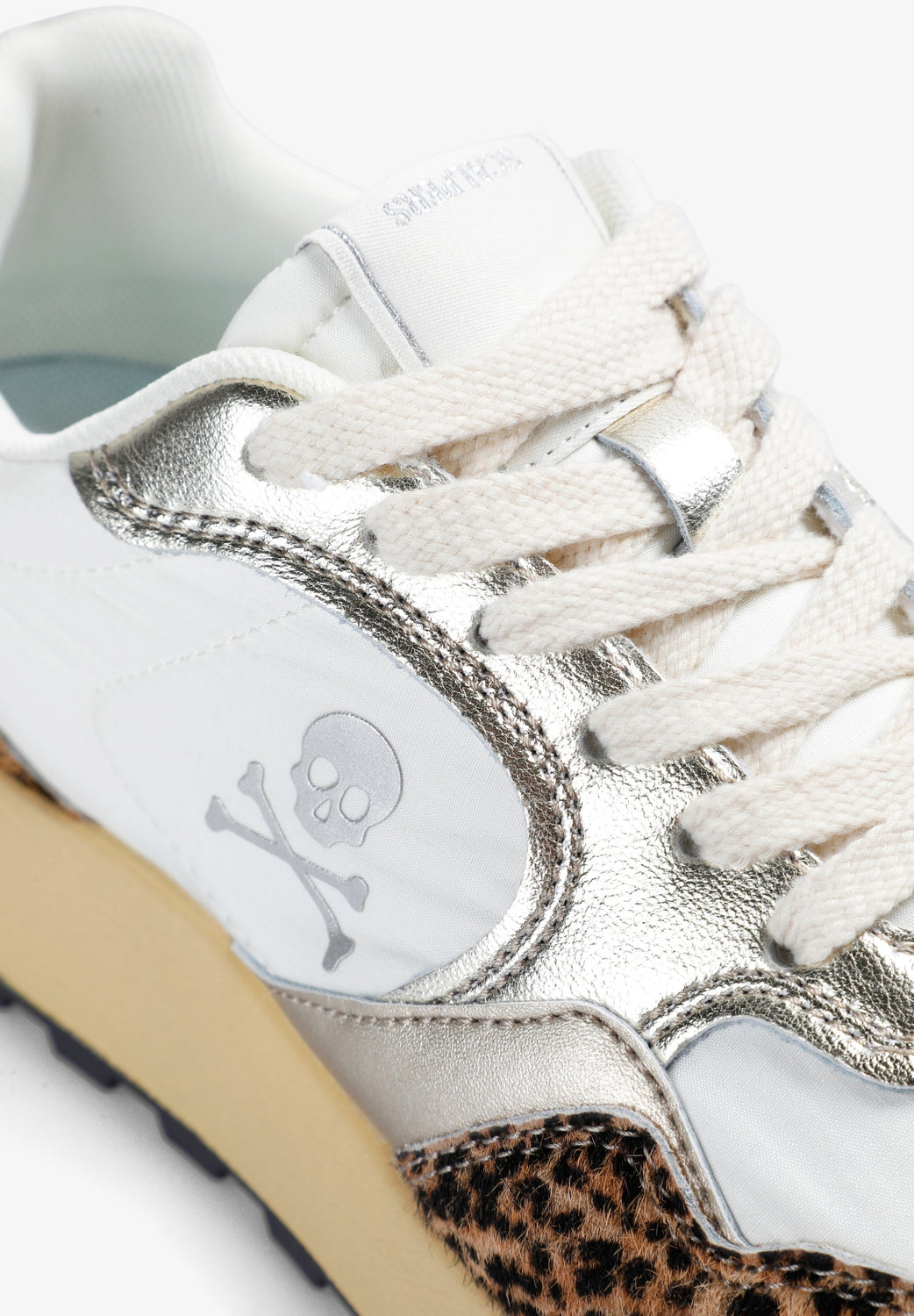 SNEAKERS METALIZADAS ANIMAL PRINT - Scalpers