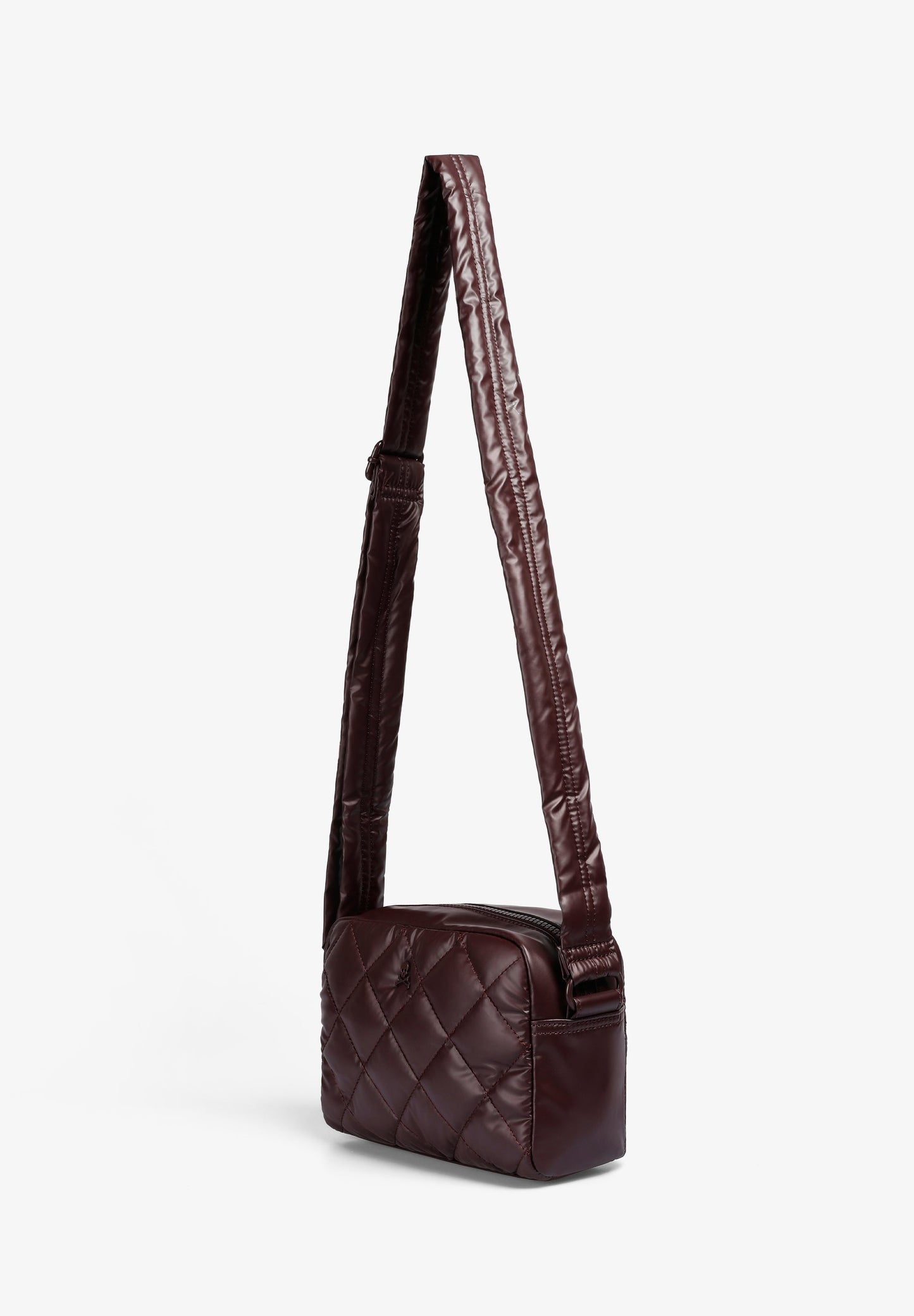 QUILTED METALLIC CROSSBODY BAG