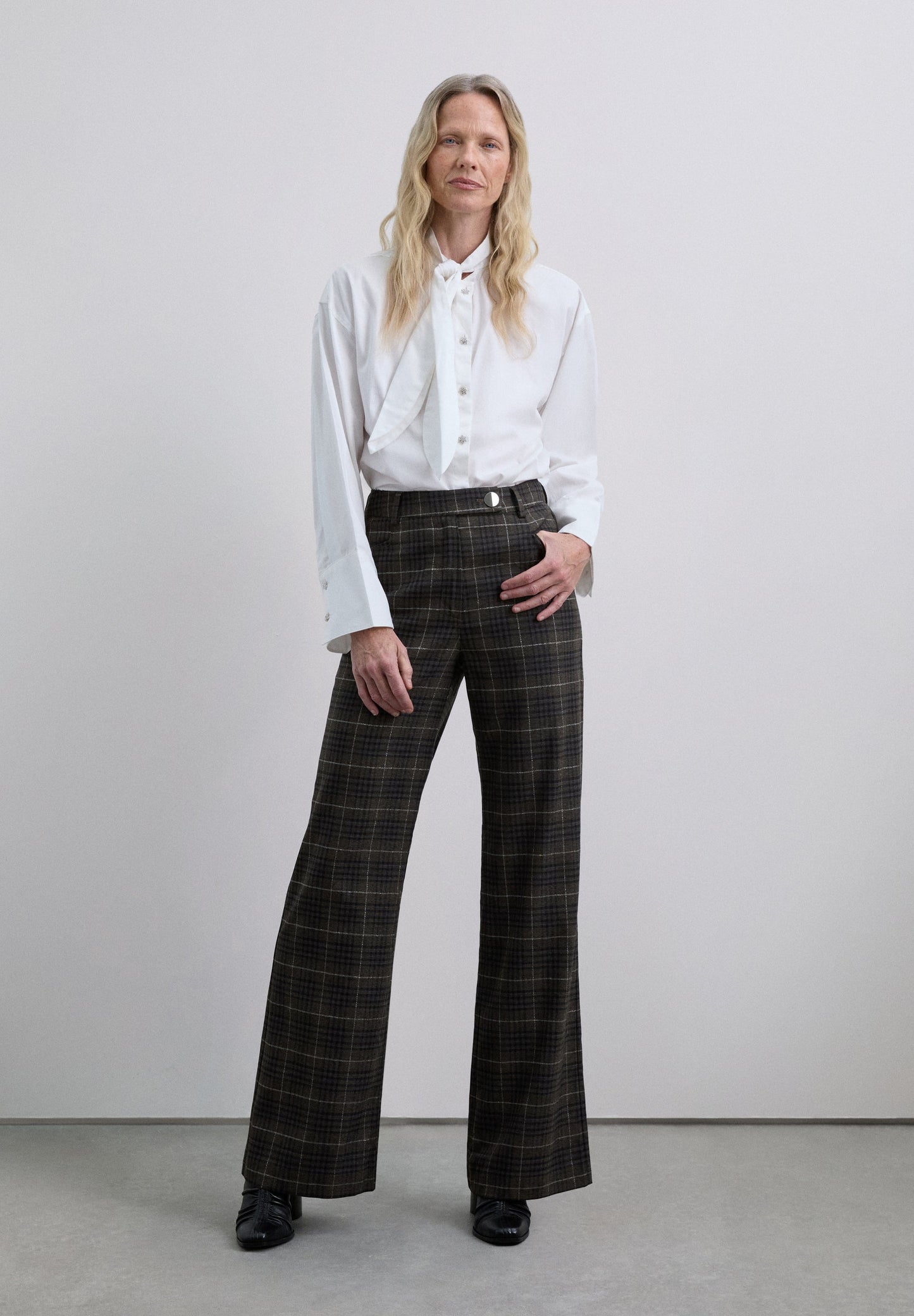 SHIRT WITH BOW DETAIL