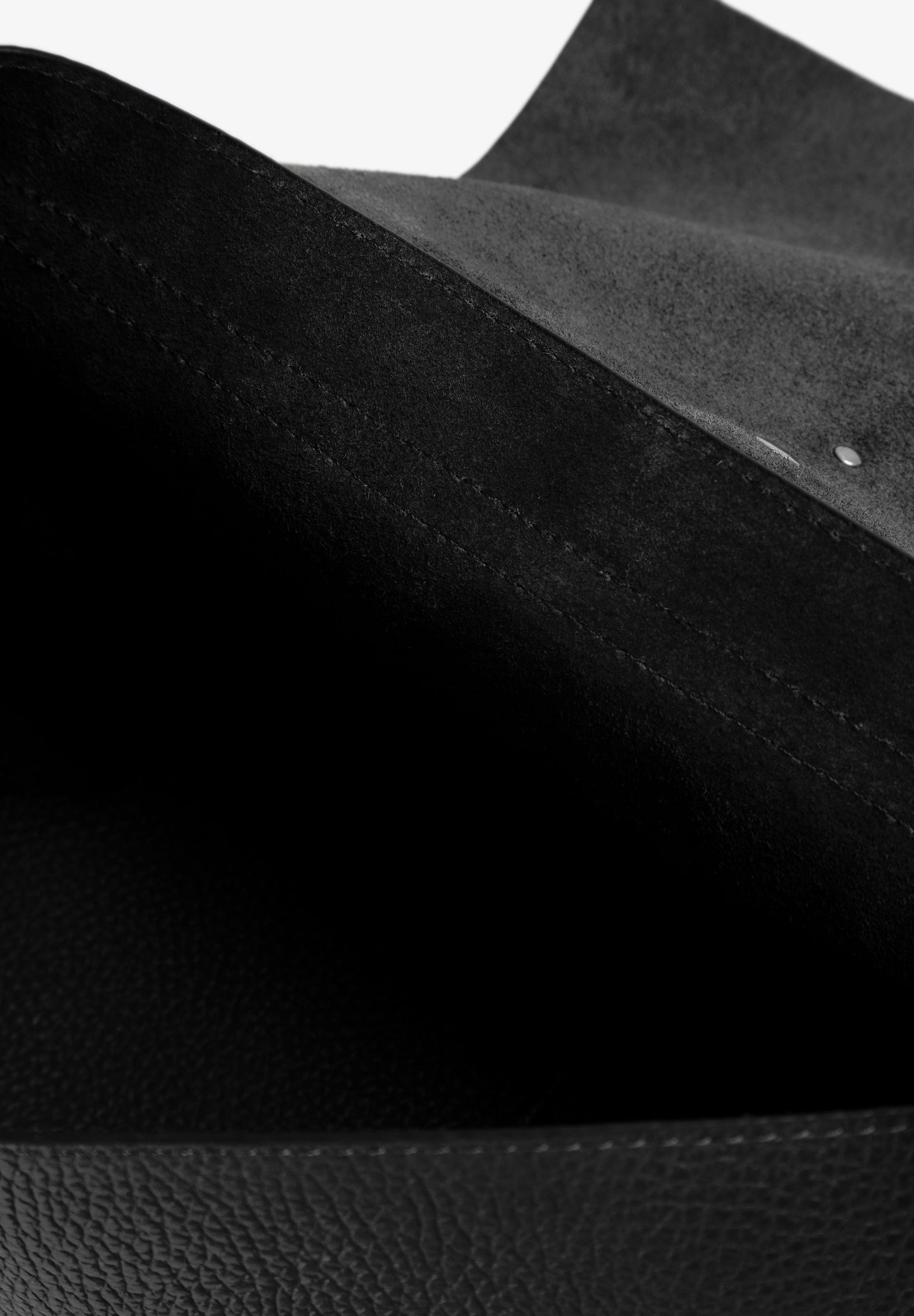 LEATHER BAG WITH STUD DETAIL