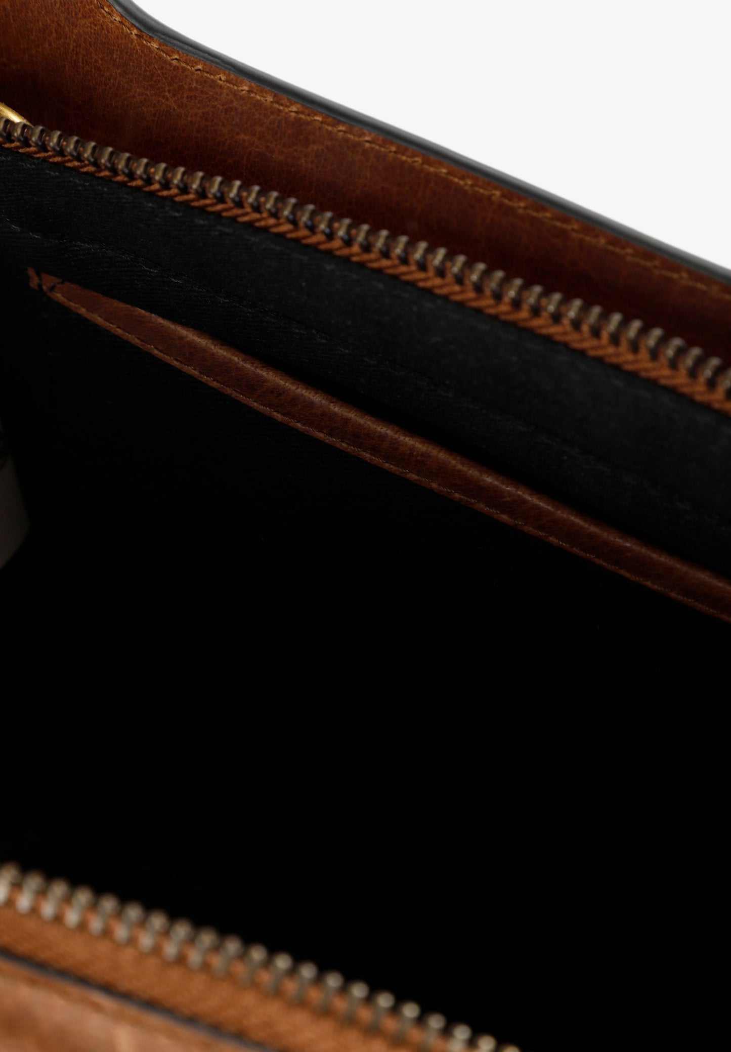 LEATHER HANDBAG WITH BRAIDED HANDLE