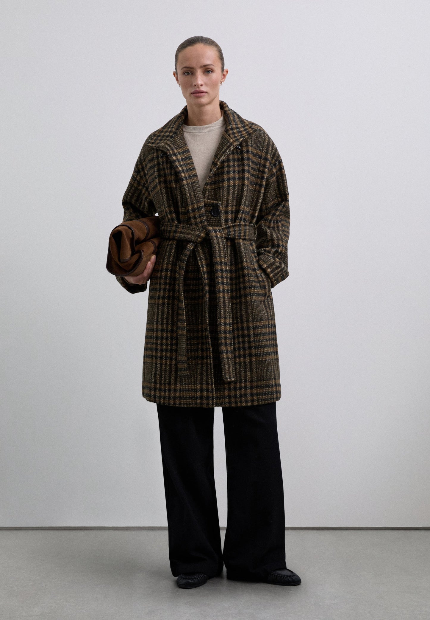 SHORT CHECKED WOOL COAT