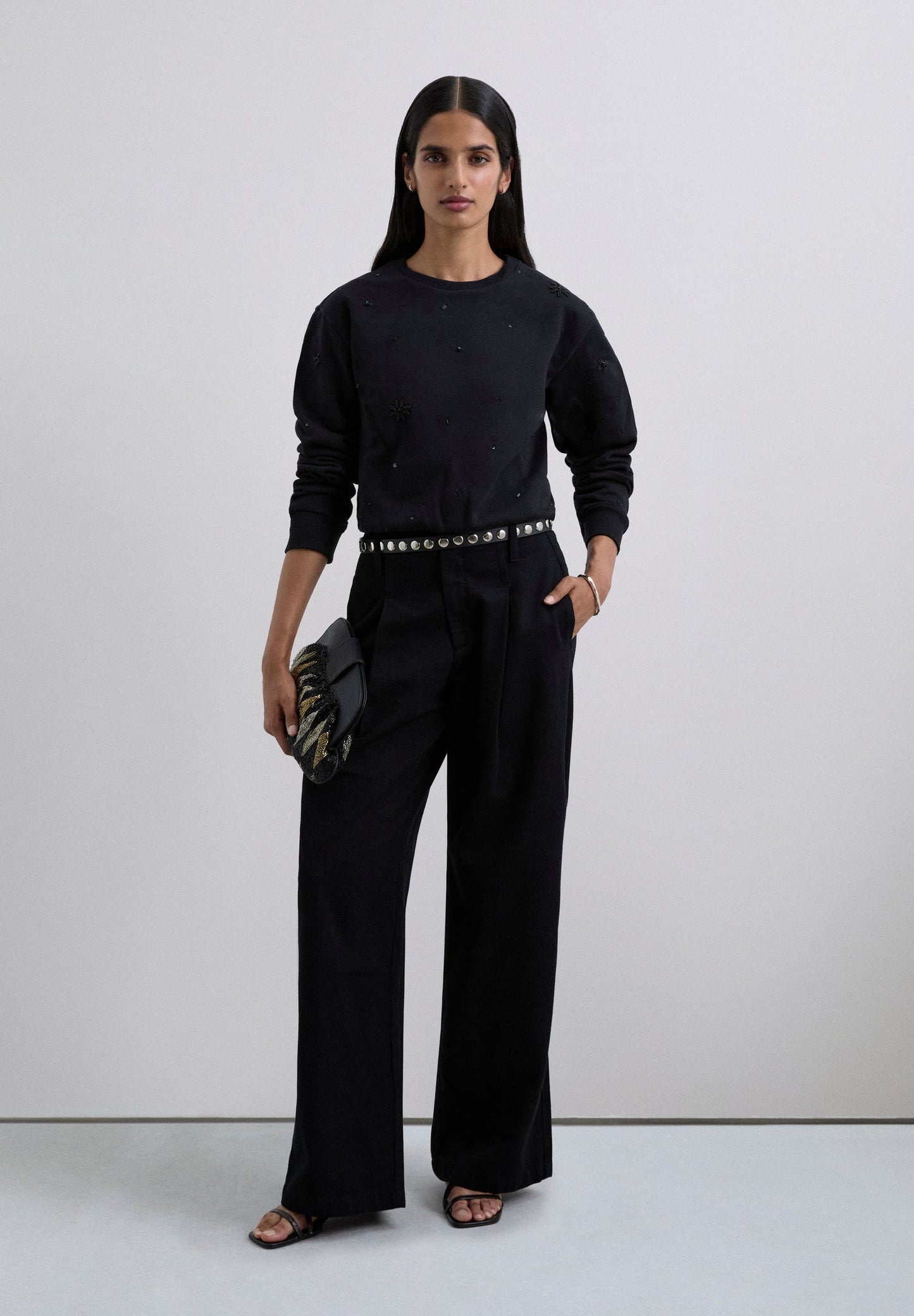 RHINESTONE EMBROIDERED SWEATSHIRT