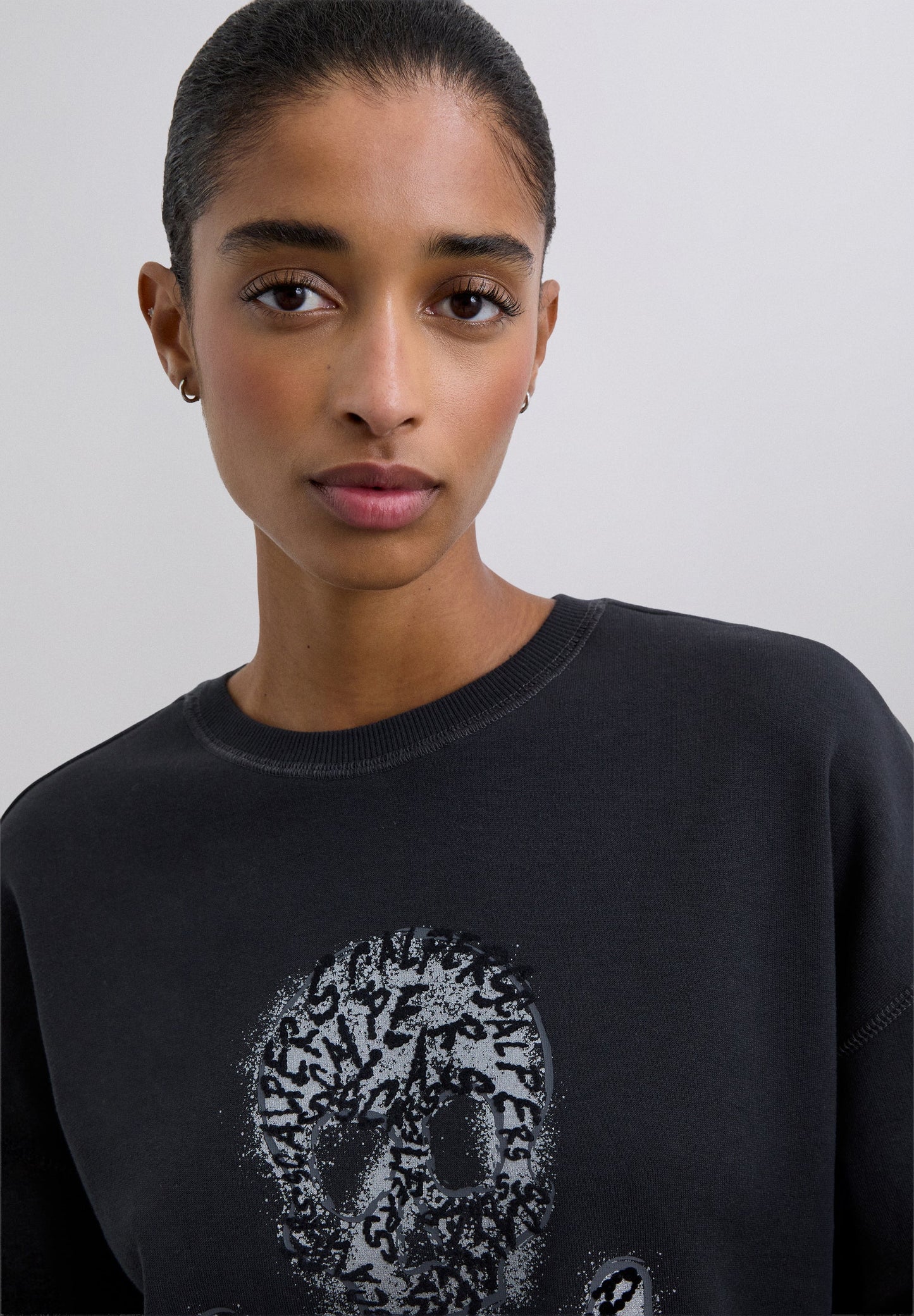 FLOCKED SKULL HOODIE