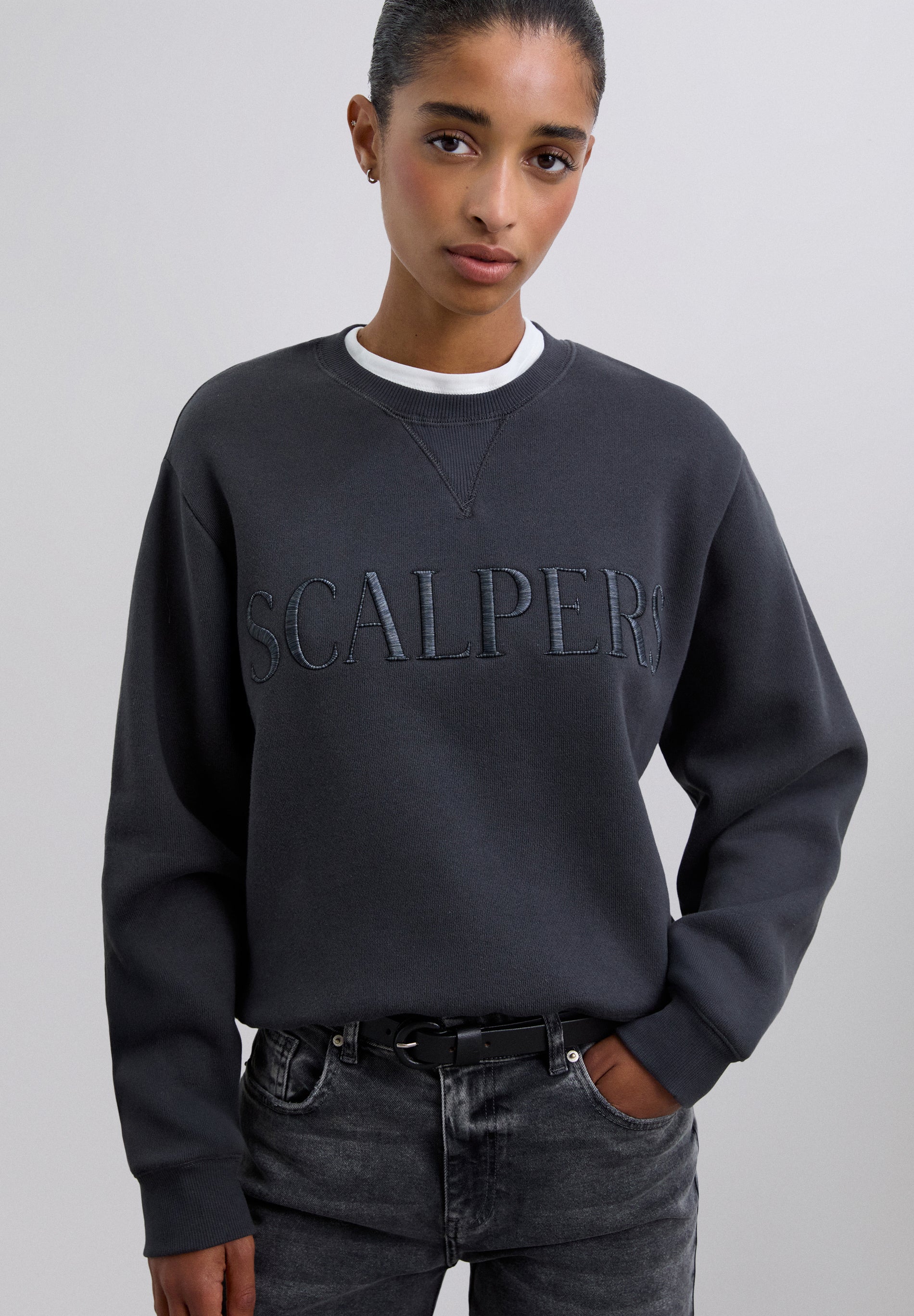 BASIC SWEATSHIRT WITH LOGO