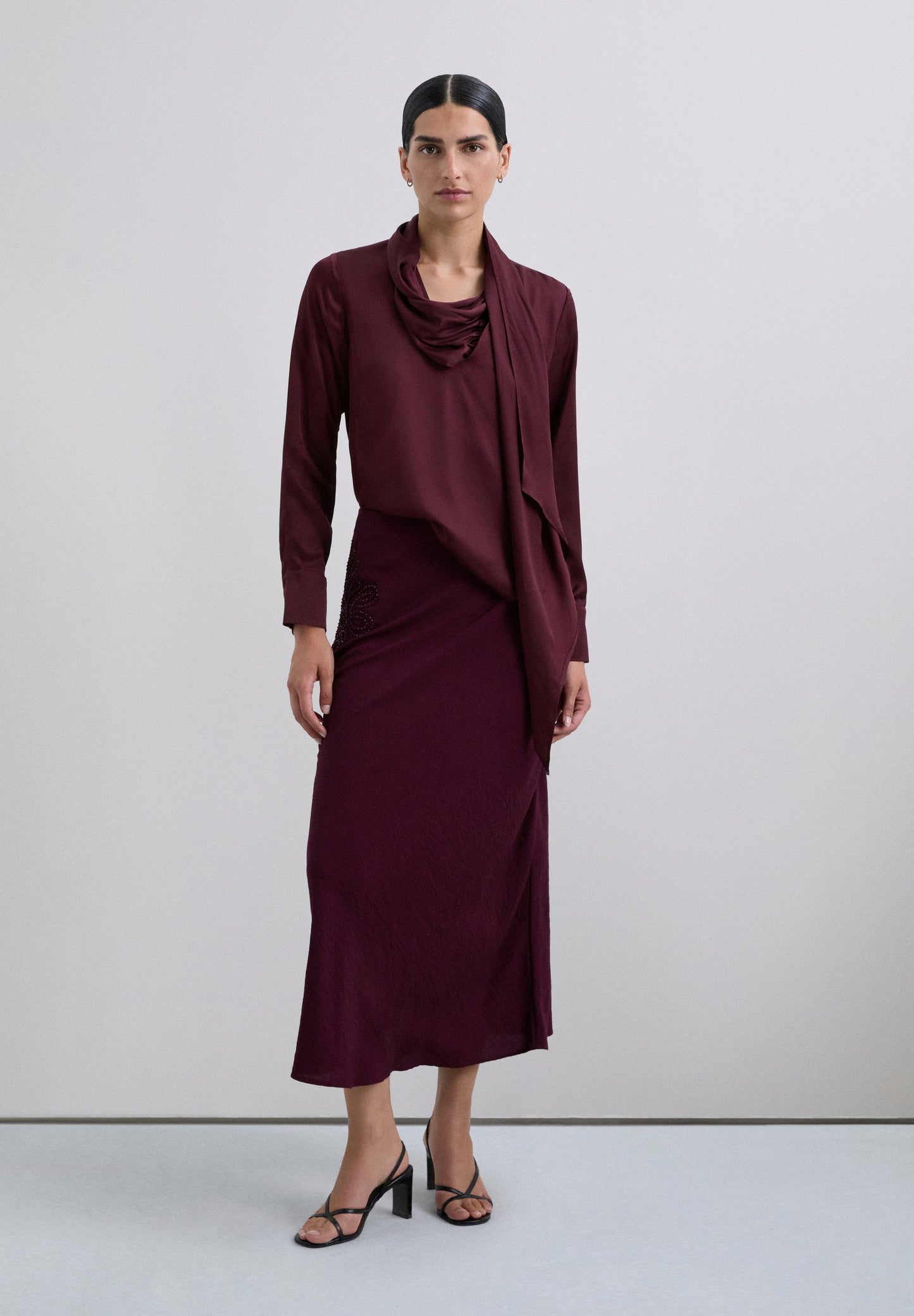 GEDRAPEERDE SATIJNEN BLOUSE