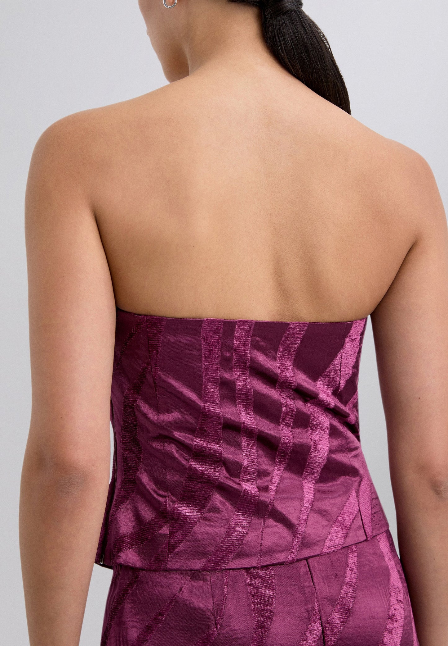 ASYMMETRIC TOP WITH VELVET DETAILS