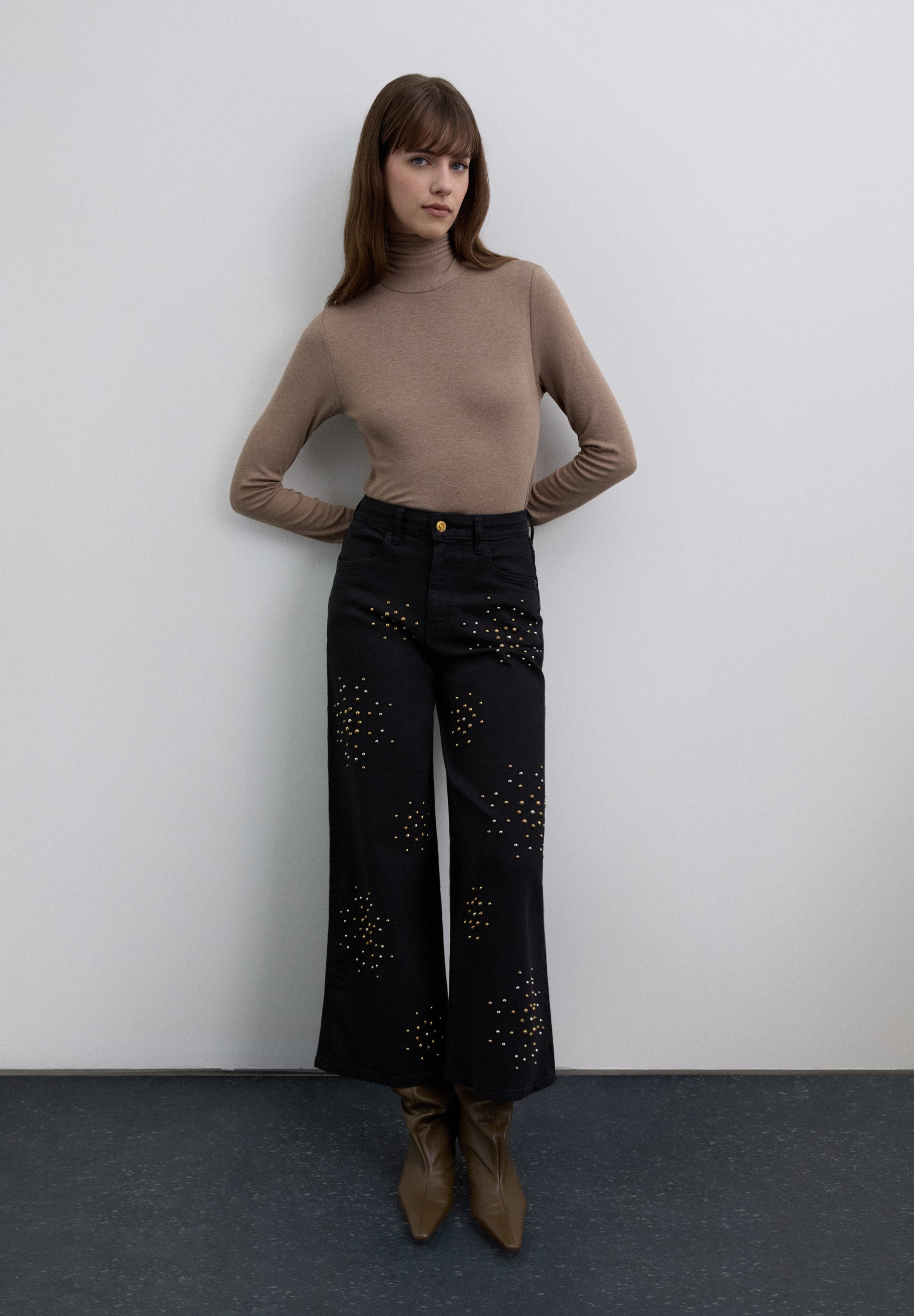 STUDDED CULOTTE JEANS