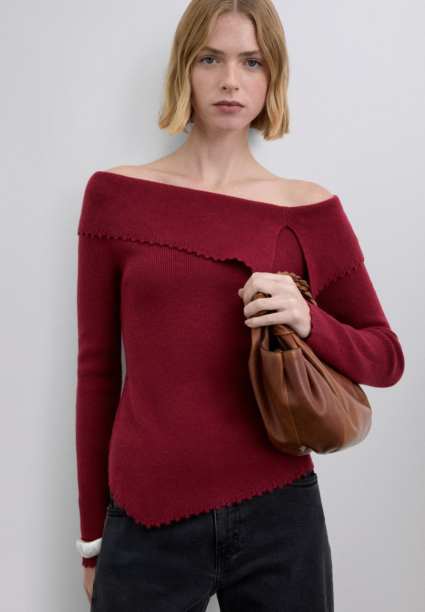 OFF-SHOULDER SWEATER