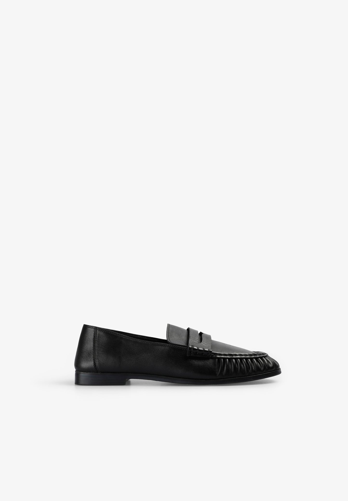 LEATHER LOAFERS