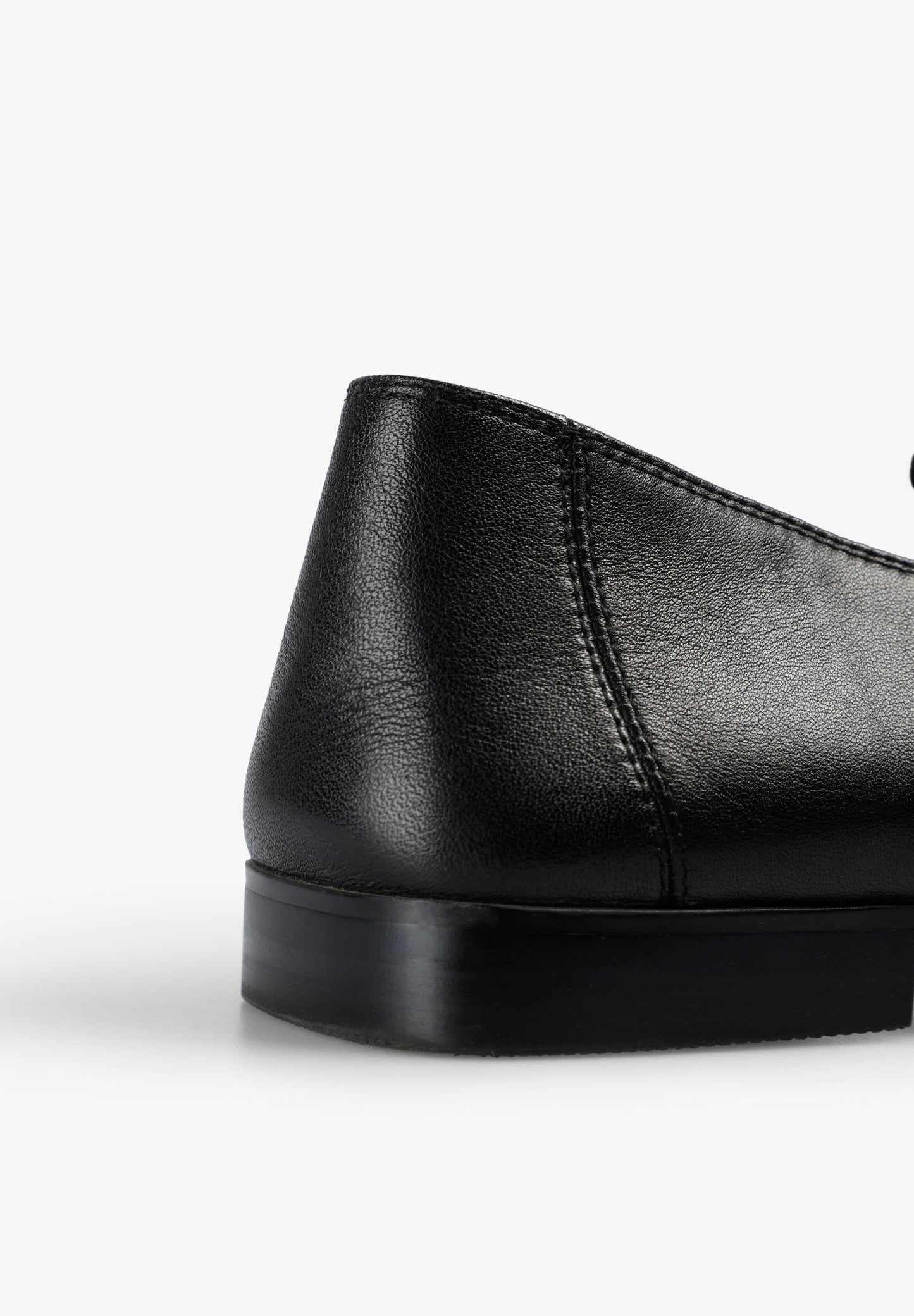 LEATHER LOAFERS
