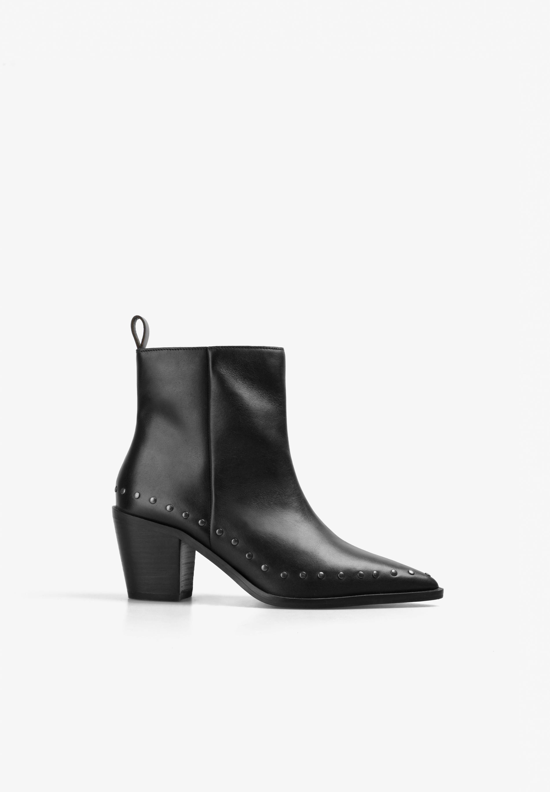 STUDDED LEATHER BOOTS