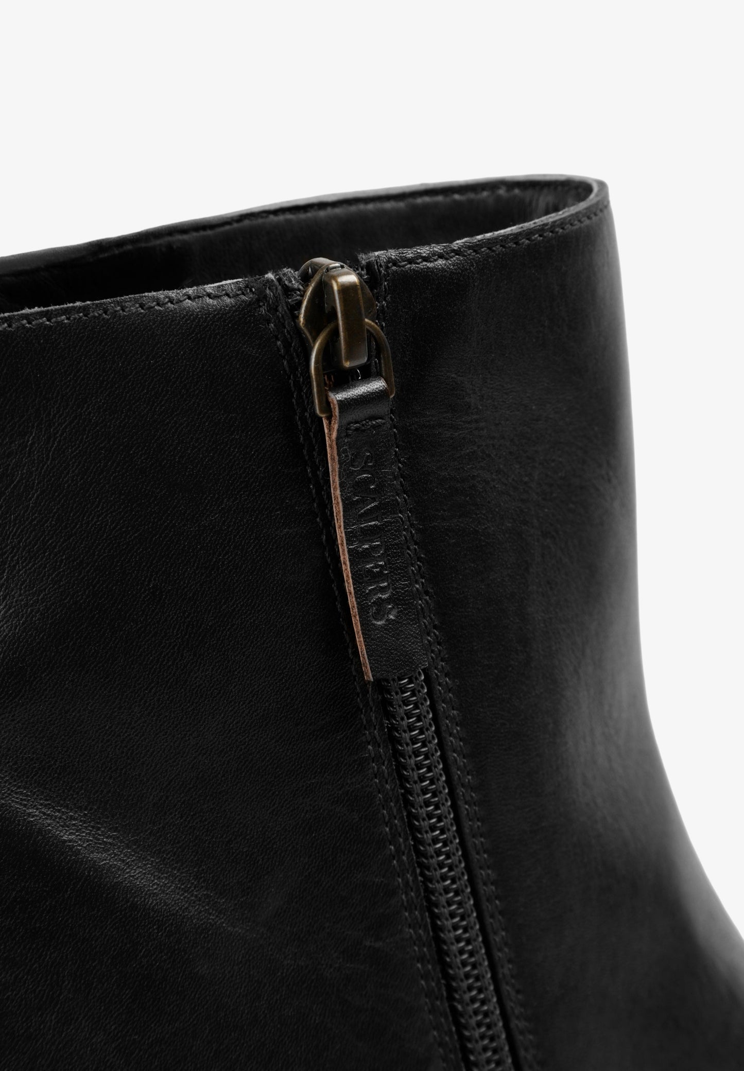 STUDDED LEATHER BOOTS