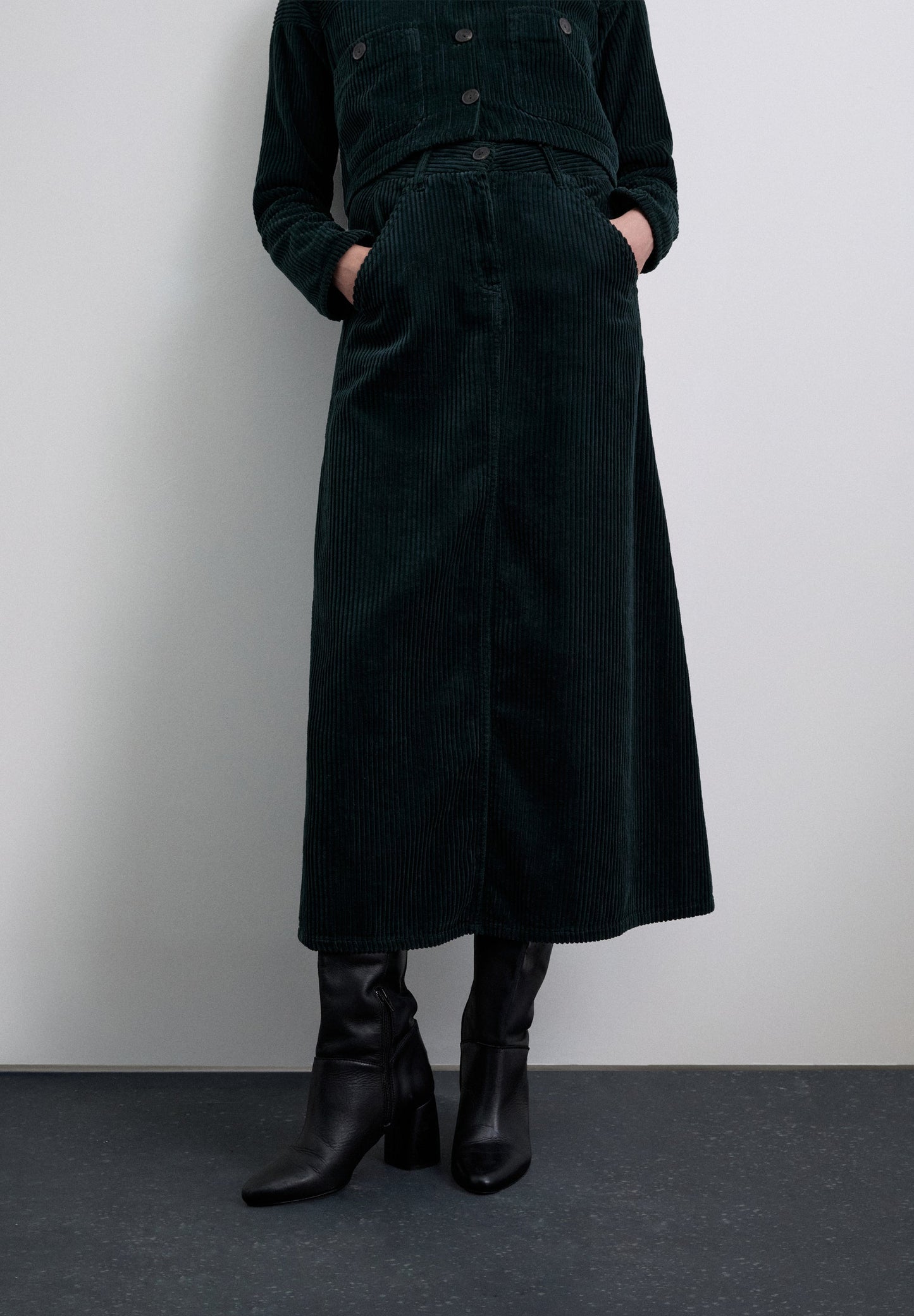 CORDUROY MIDI SKIRT