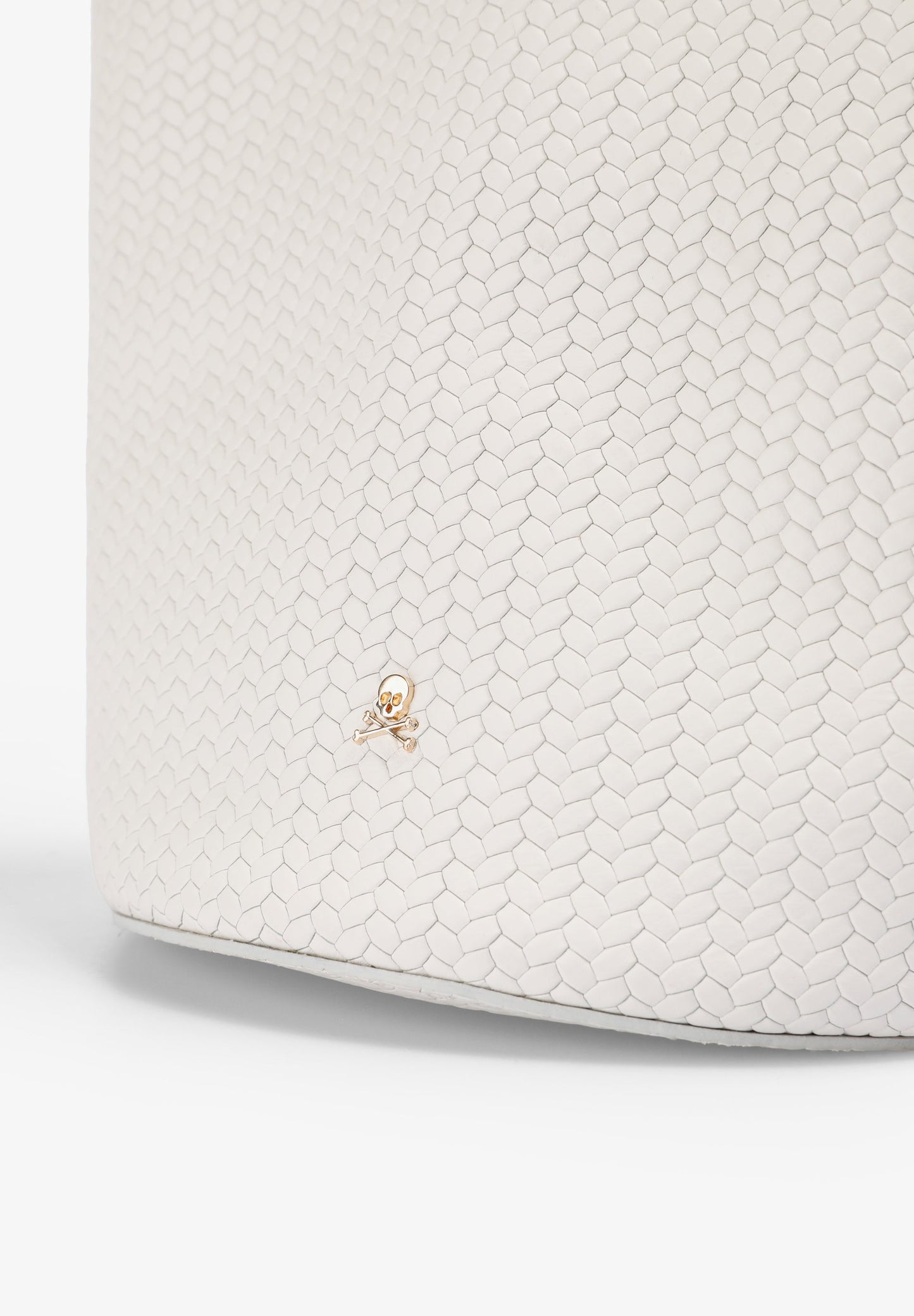 MINI BUCKET BAG IN 100% BRAIDED LEATHER