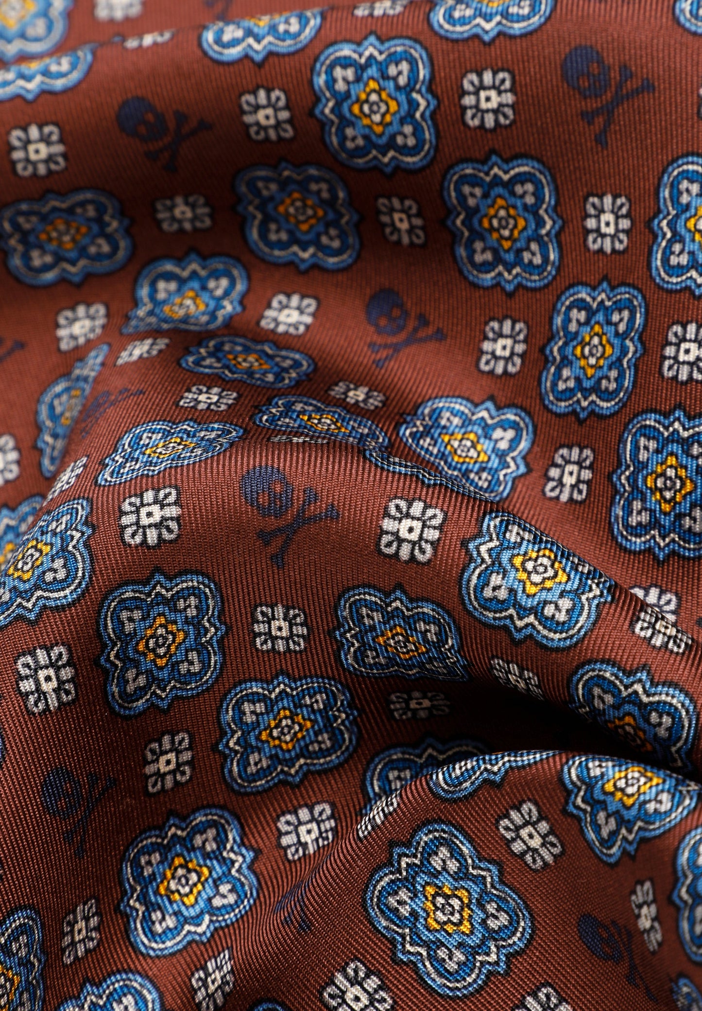 SILK SKULL PRINT POCKET SQUARE