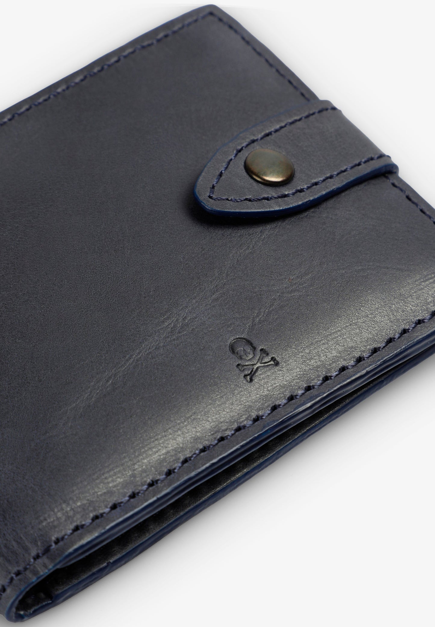 LEATHER WALLET WITH ENGRAVED SKULL